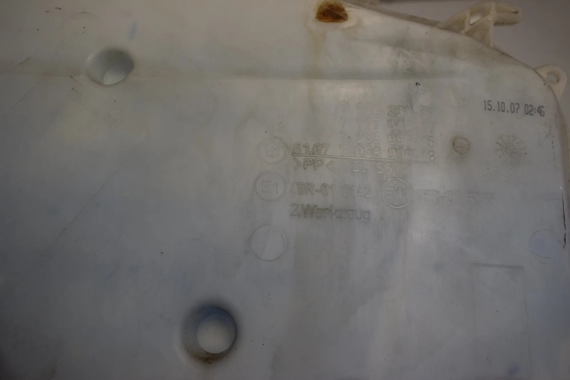 Window Washer Tank – OEM 7068996 · BMW 3 Touring (E91) 320 d 2007 – 3