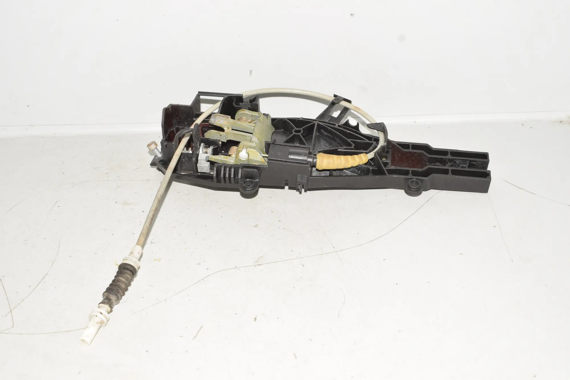 Rear Left Door Interior Handle Frame – OEM 7060299 · BMW 3 Touring (E91) 320 d 2007 – 3