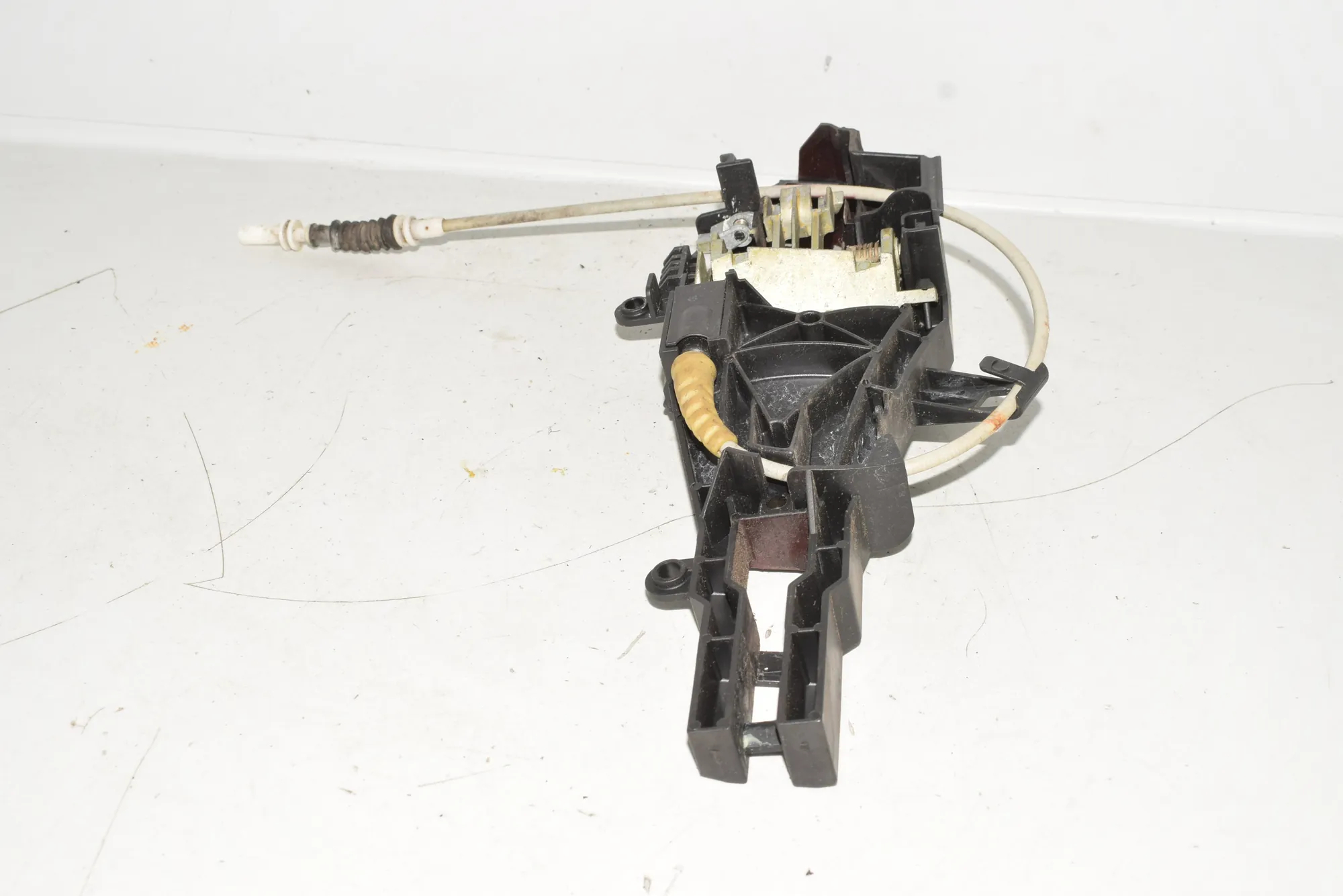 Rear Left Door Interior Handle Frame – OEM 7060299 · BMW 3 Touring (E91) 320 d 2007 – 4