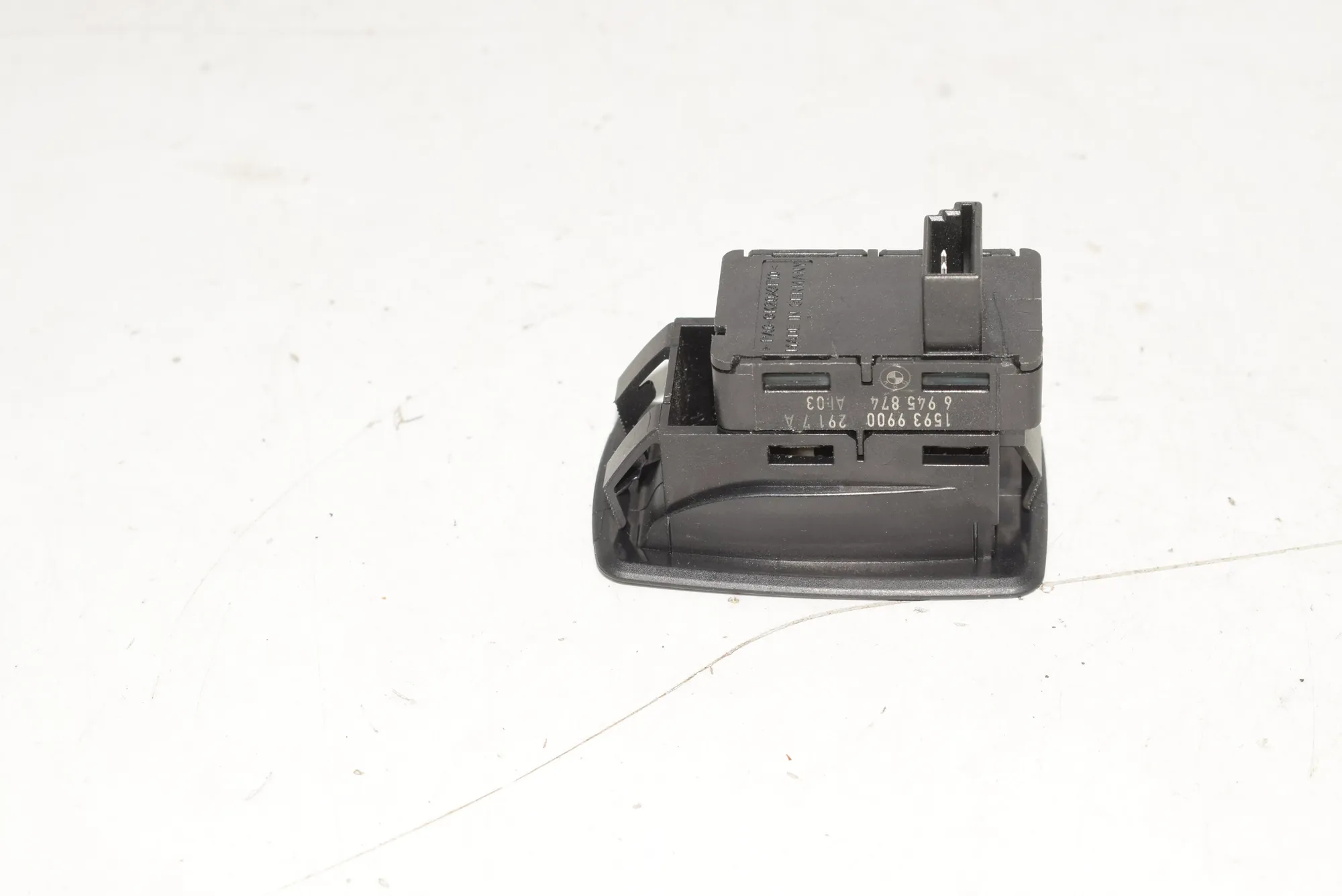 Front Left Door Window Switch – OEM 6945874 · BMW 3 Touring (E91) 320 d 2007 – 3