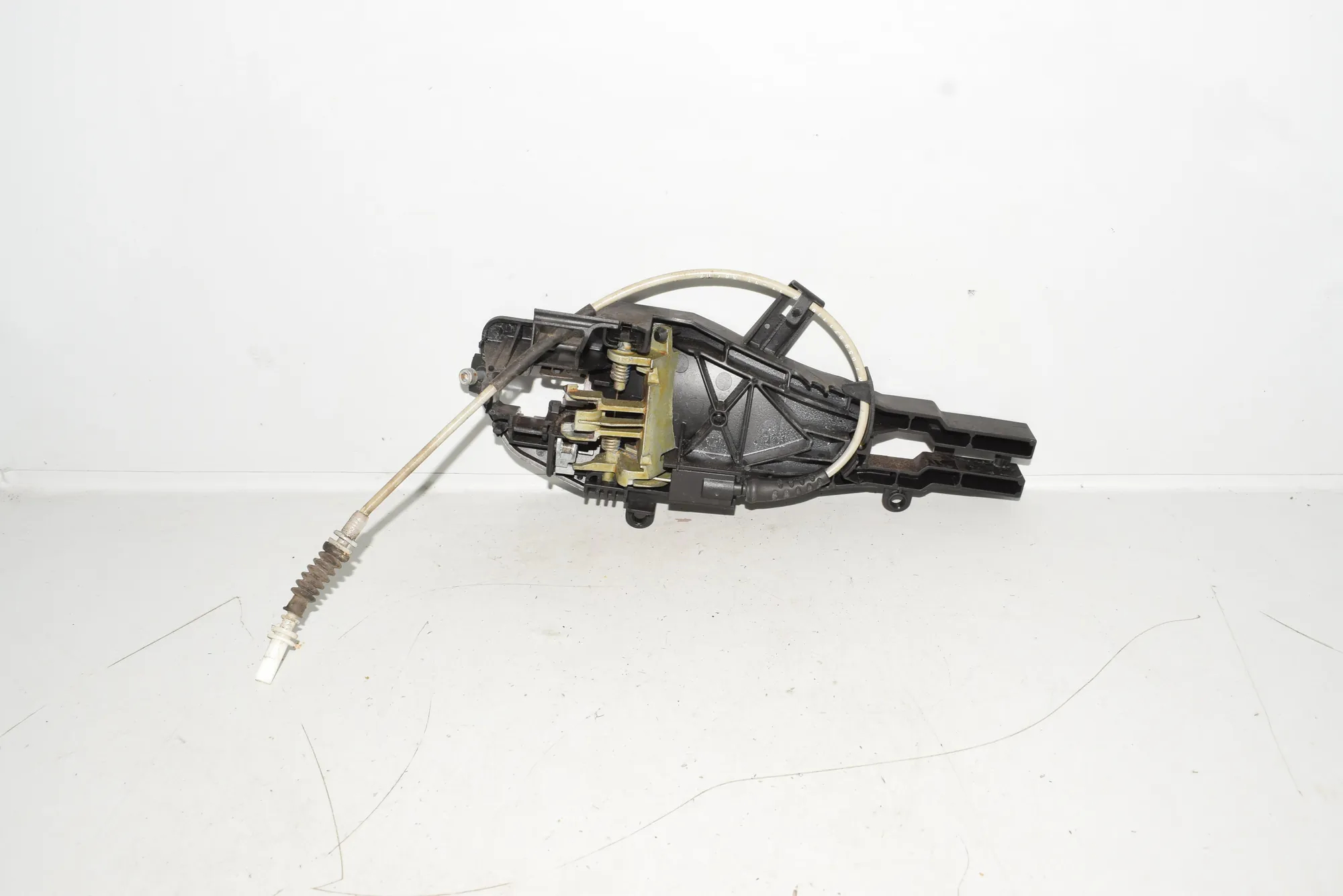 Front Left Door Interior Handle Frame – OEM 7059971 · BMW 3 Touring (E91) 320 d 2007 – 4