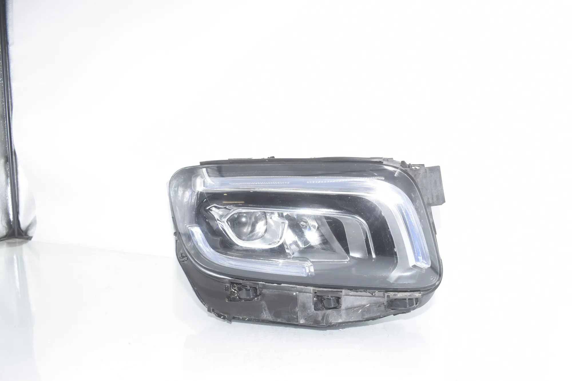 Front Right Headlight – OEM A2479062005 · MERCEDES-BENZ GLB (X247) MERCEDES-BENZ GLB (X247) GLB 220 d 4-matic (247.615) 2019