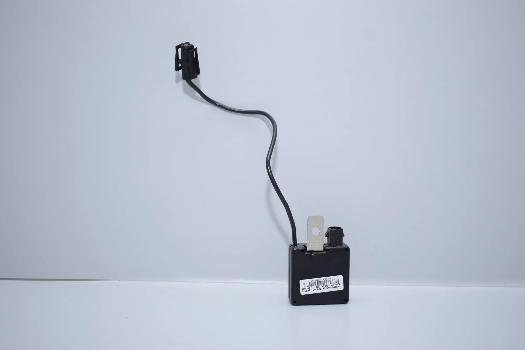 Antenna Amplifier – OEM 8380945 · BMW X5 (E53) 4.6 is 2003 – 3