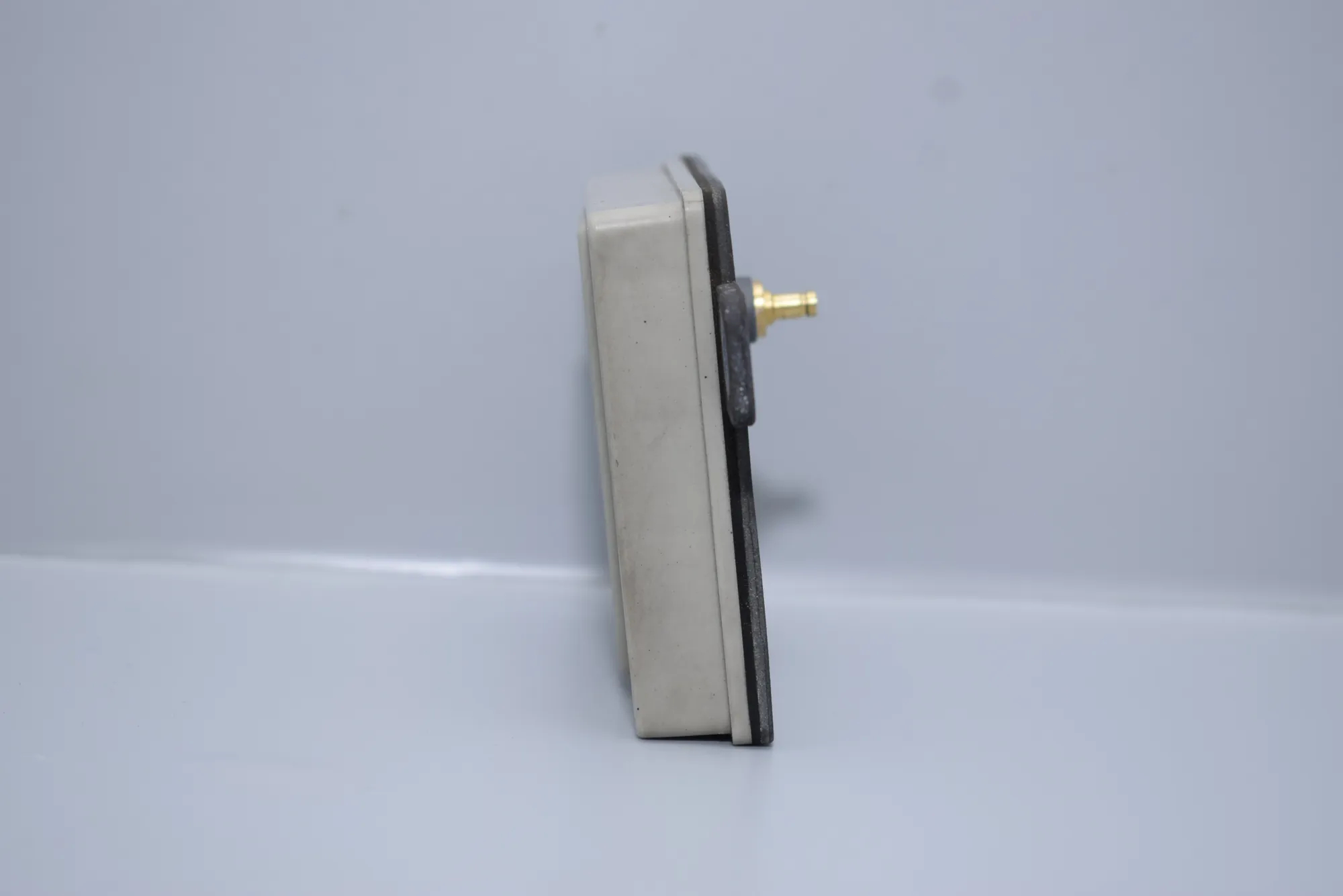 Antenna Amplifier – OEM 6905950 · BMW X5 (E53) 4.6 is 2003 – 2