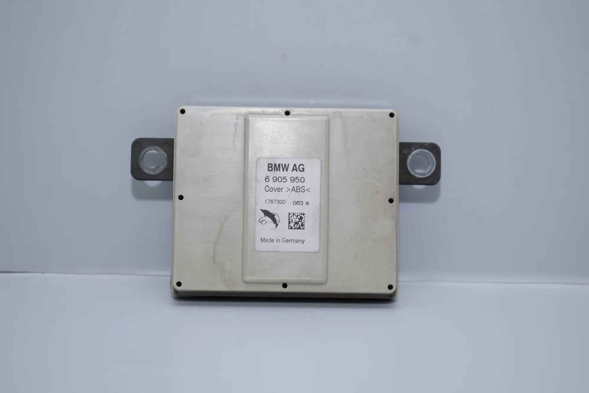 Antenna Amplifier – OEM 6905950 · BMW X5 (E53) 4.6 is 2003