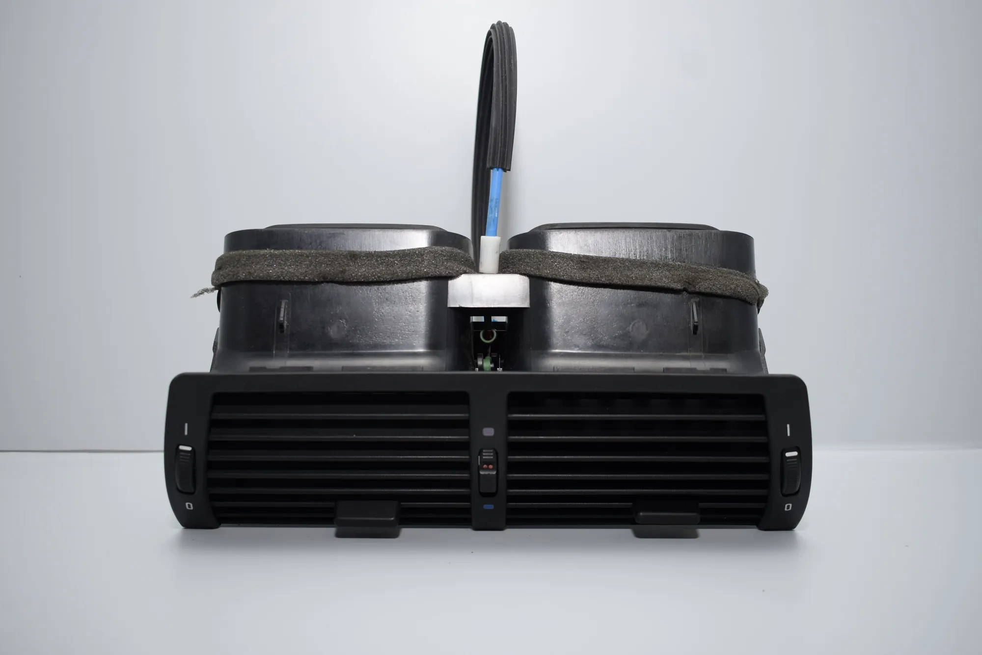 Dashboard Air Vents – OEM 8402221 · BMW X5 (E53) 4.6 is 2003 – 5
