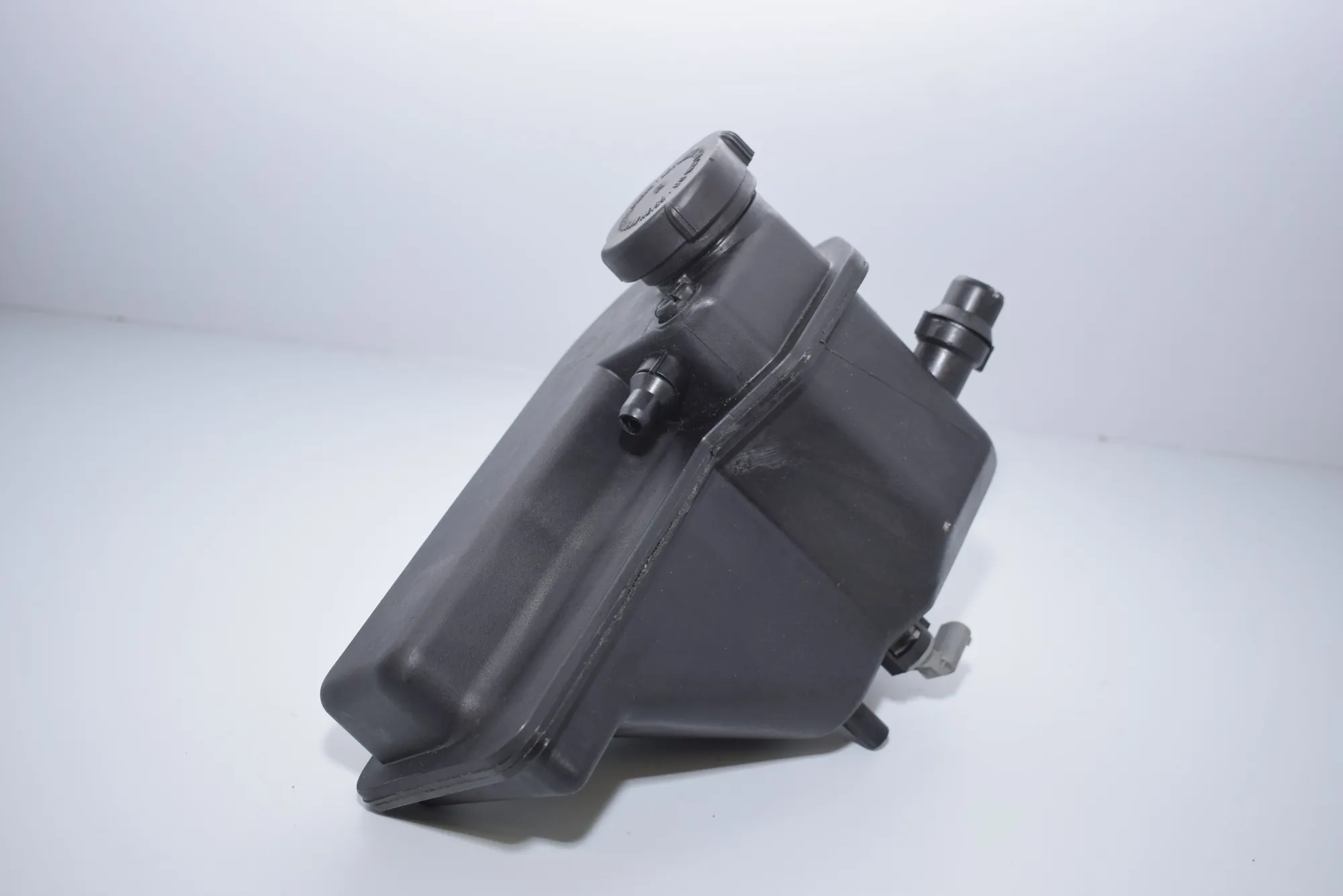 Expansion Tank – OEM NA · BMW X5 (E53) 4.6 is 2003