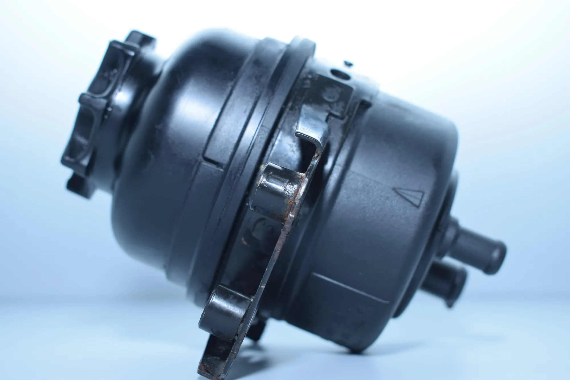 Power Steering Pump Tank – OEM 1097164 · BMW X5 (E53) 4.6 is 2003 – 3