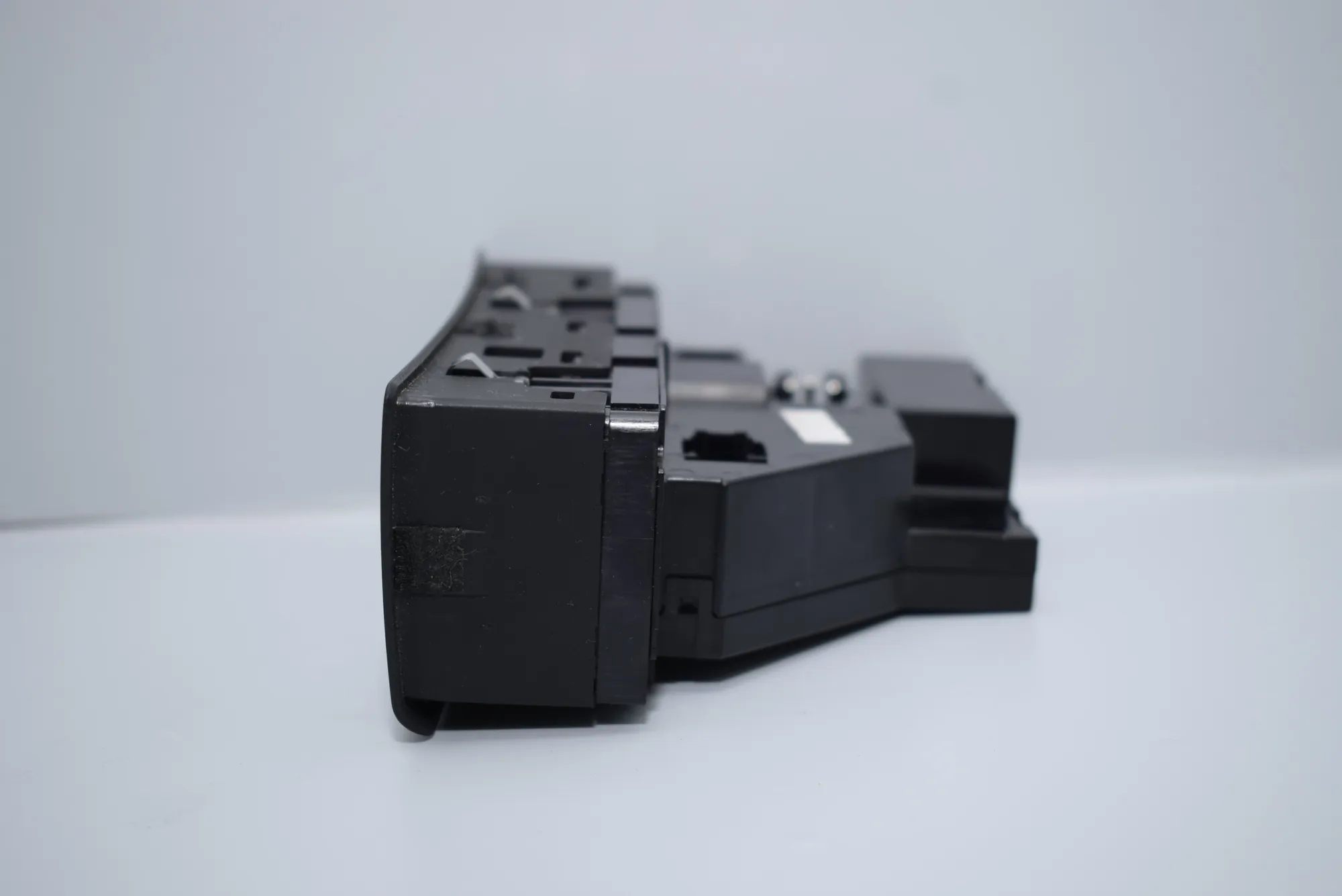 Front Left Door Window Switch – OEM 6925700 · BMW X5 (E53) 4.6 is 2003 – 6