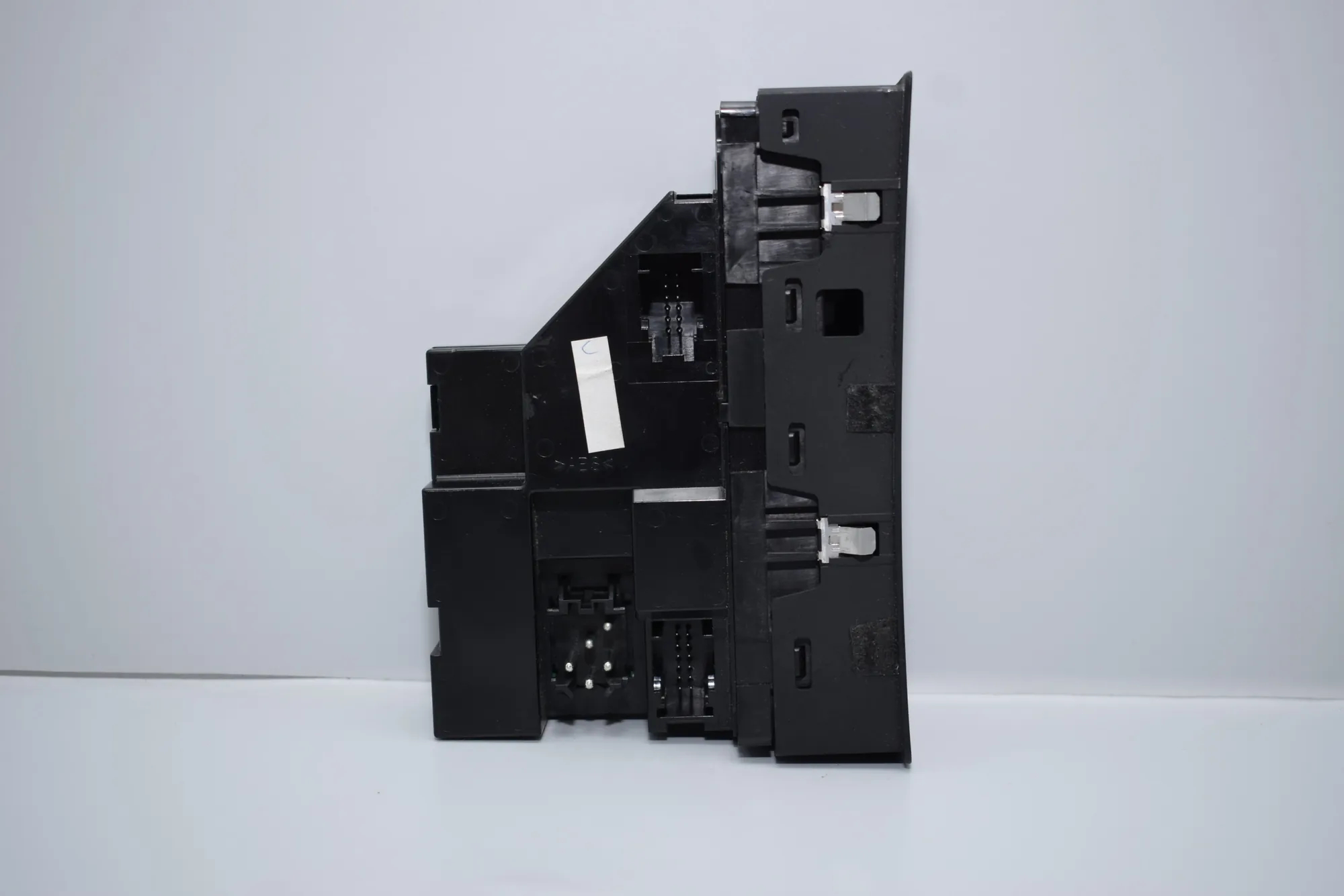 Front Left Door Window Switch – OEM 6925700 · BMW X5 (E53) 4.6 is 2003 – 4