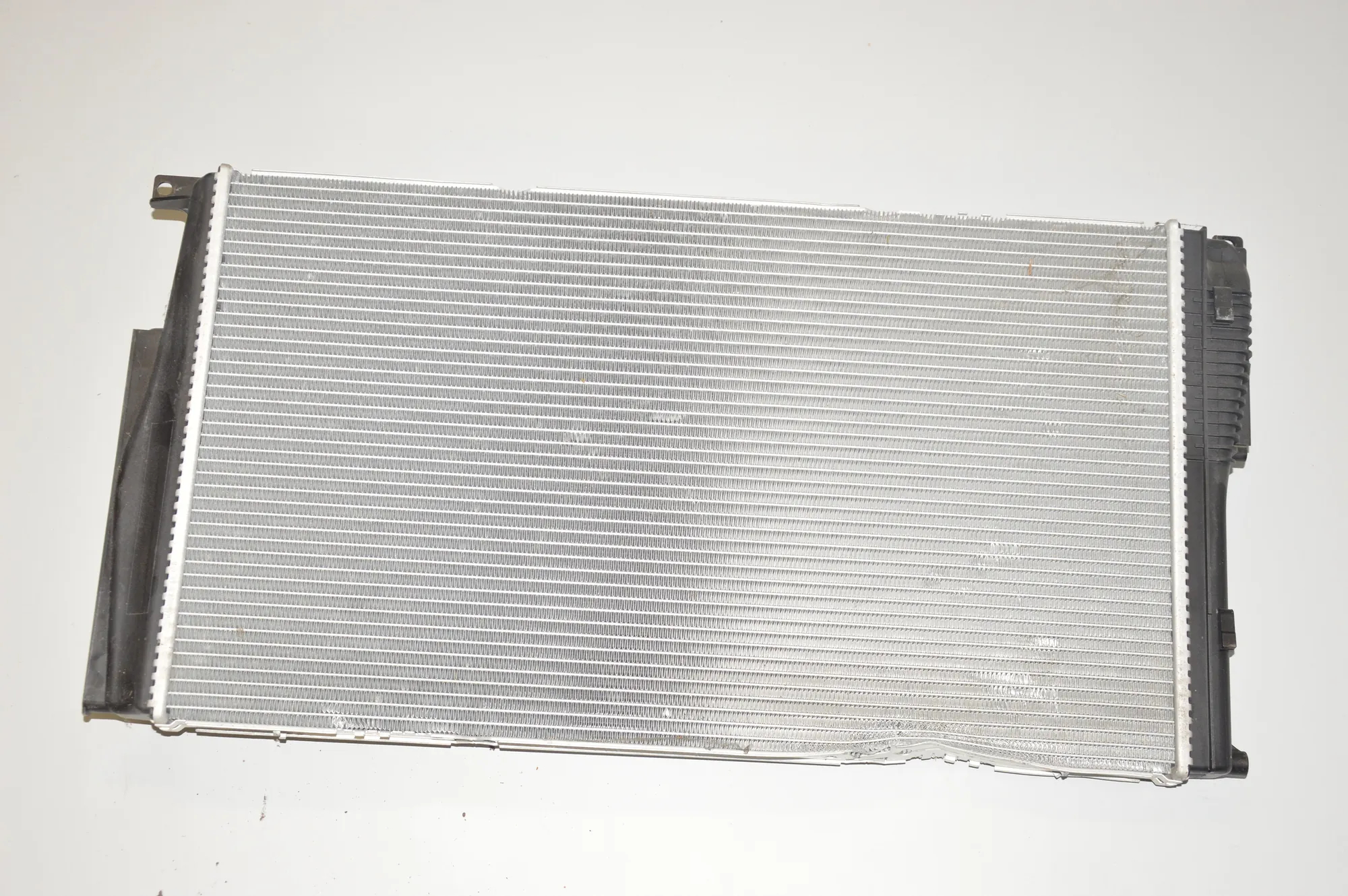Cooling Radiator – OEM 7600520 · BMW i3 (I01) BMW i3 (I01) Hybrid 2016 – 3