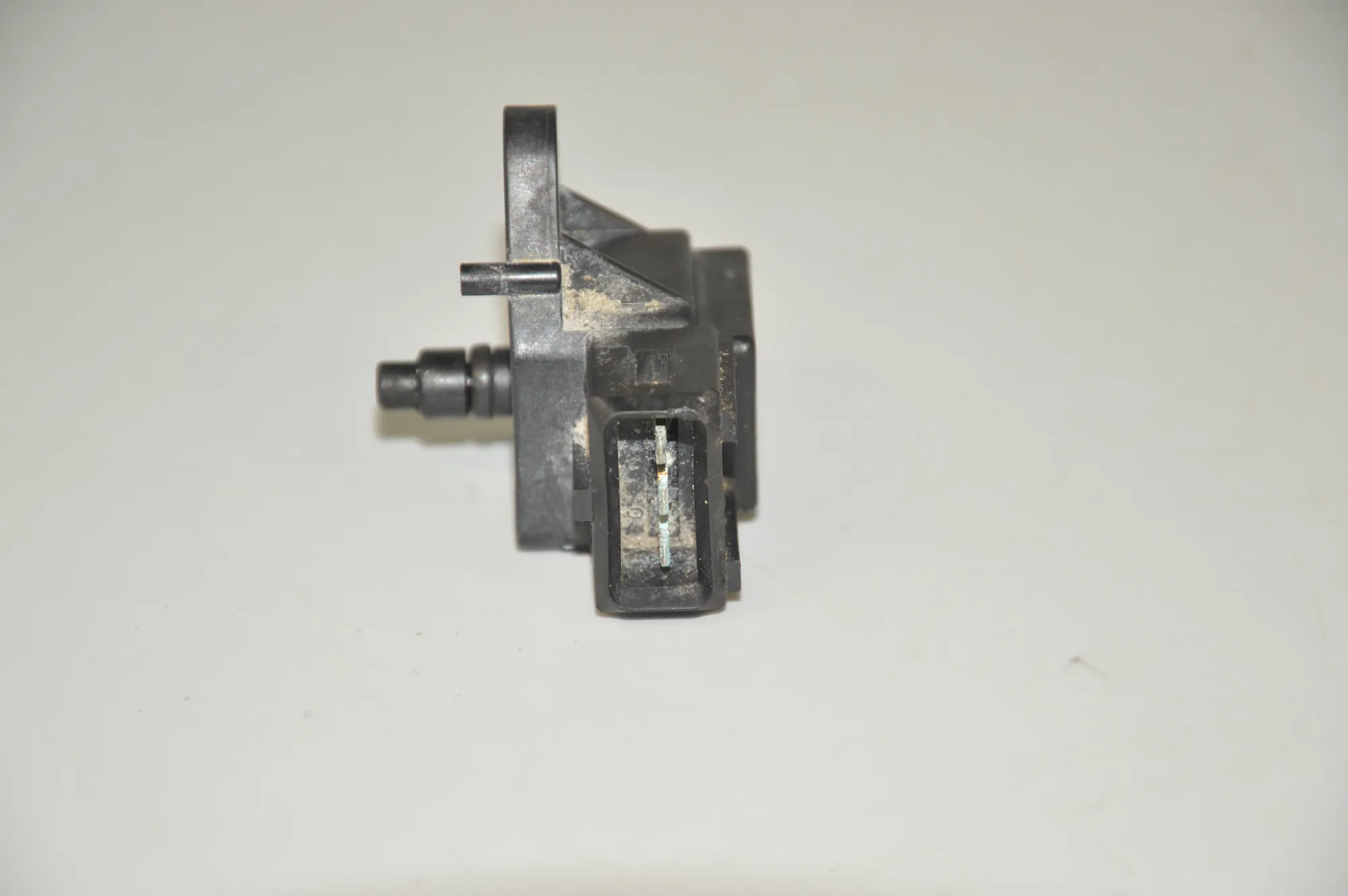 Intake Manifold Pressure Sensor – OEM 2246977 · BMW 3 (E46) BMW 3 (E46) 320 d 2001 – 3