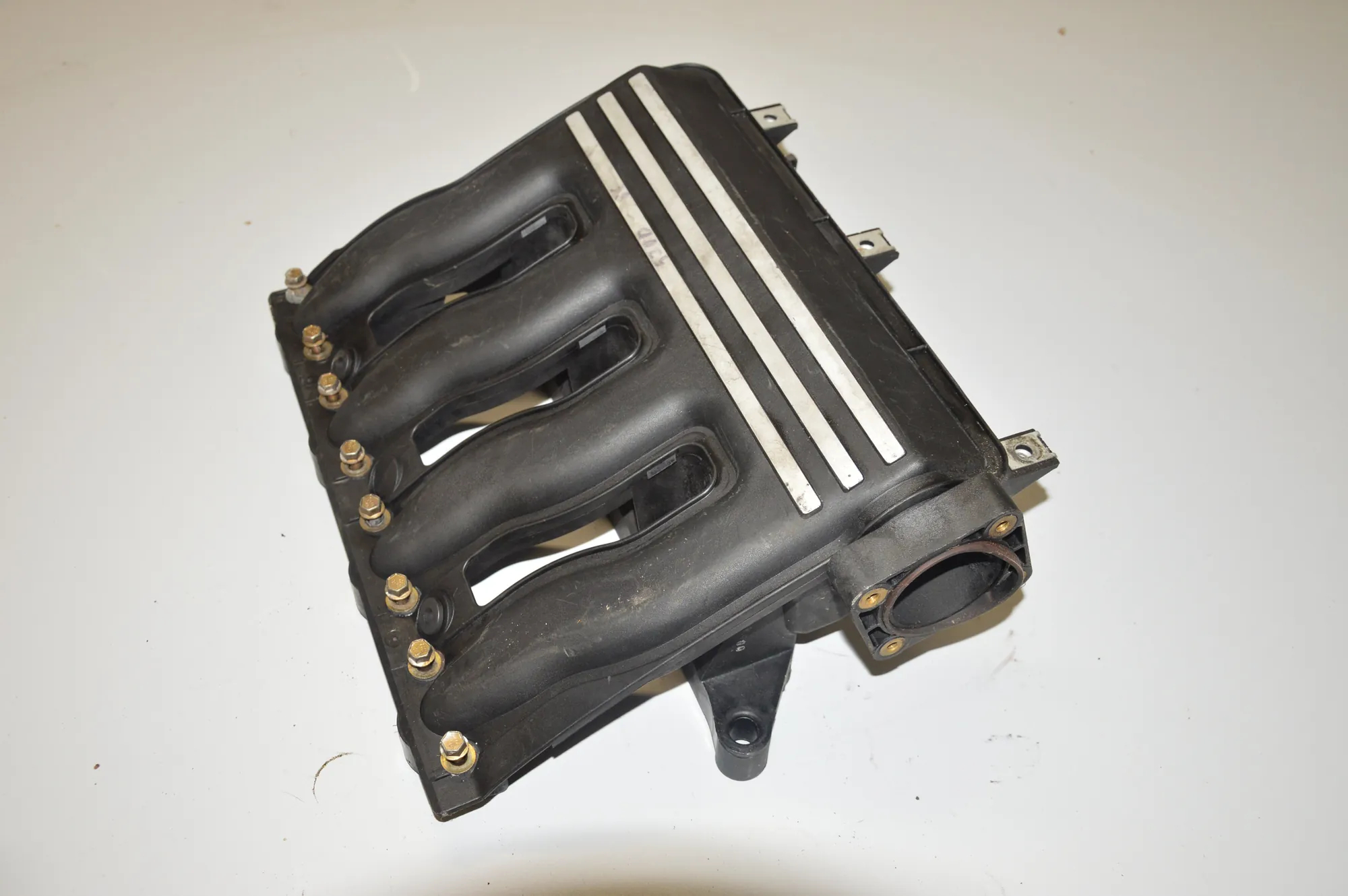 Intake Manifold – OEM 2246942 · BMW 5 (E39) BMW 5 (E39) 520 d 2000 – 2