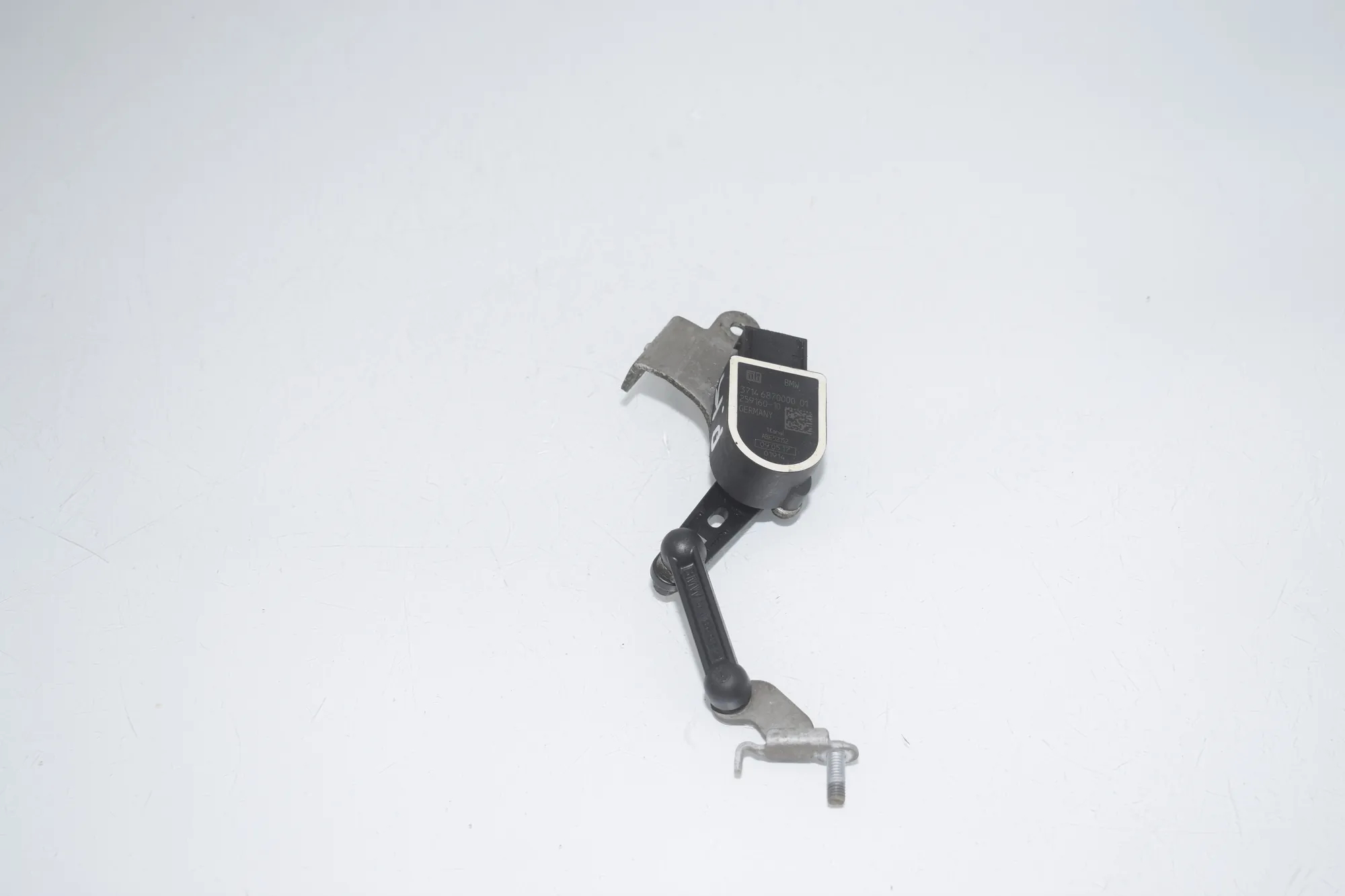 Front Left Height Level Sensor – OEM 6870000 · BMW 5 (G30) (2016 - -) 540 i 2017