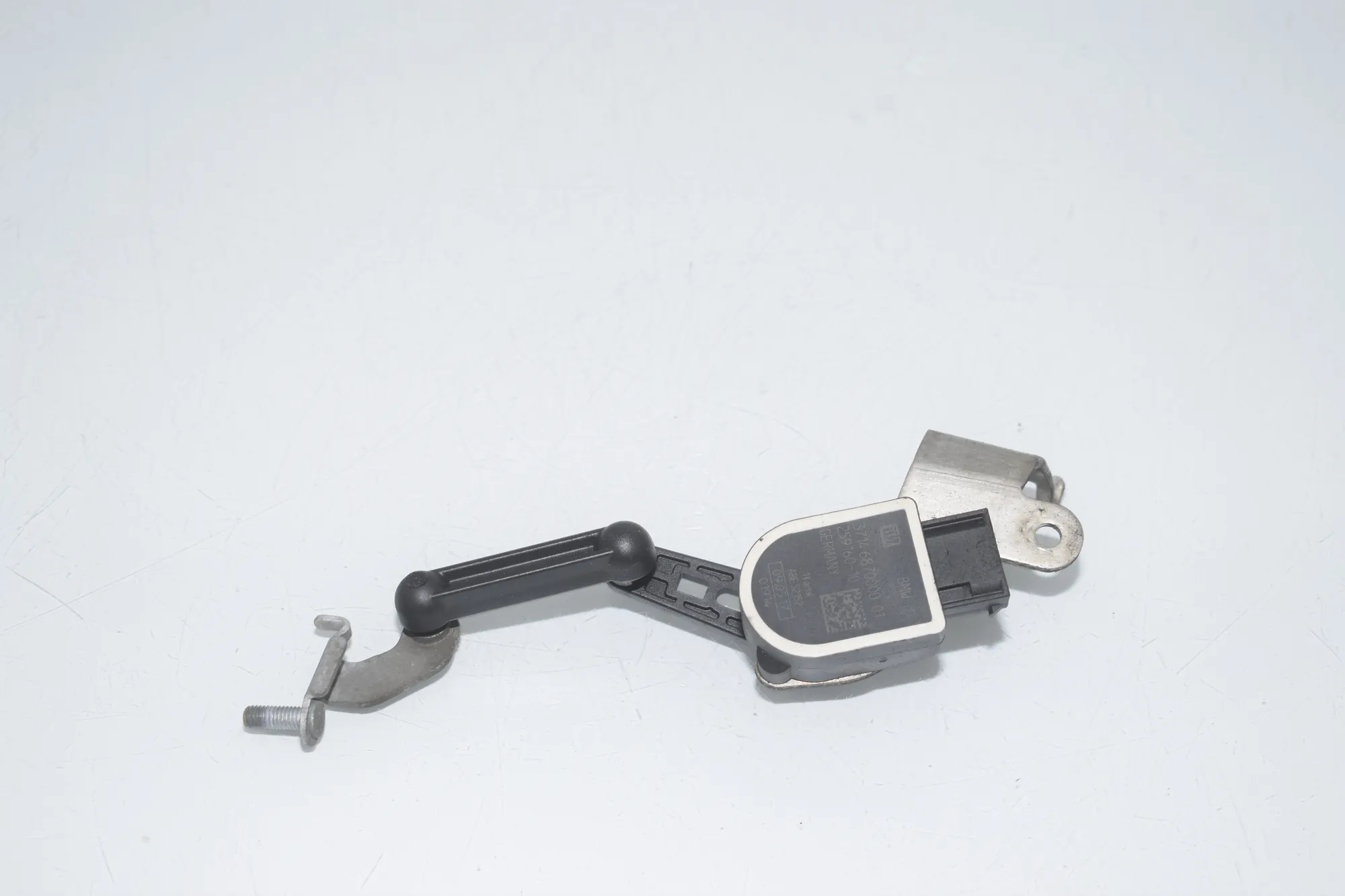 Front Left Height Level Sensor – OEM 6870000 · BMW 5 (G30) (2016 - -) 540 i 2017 – 2