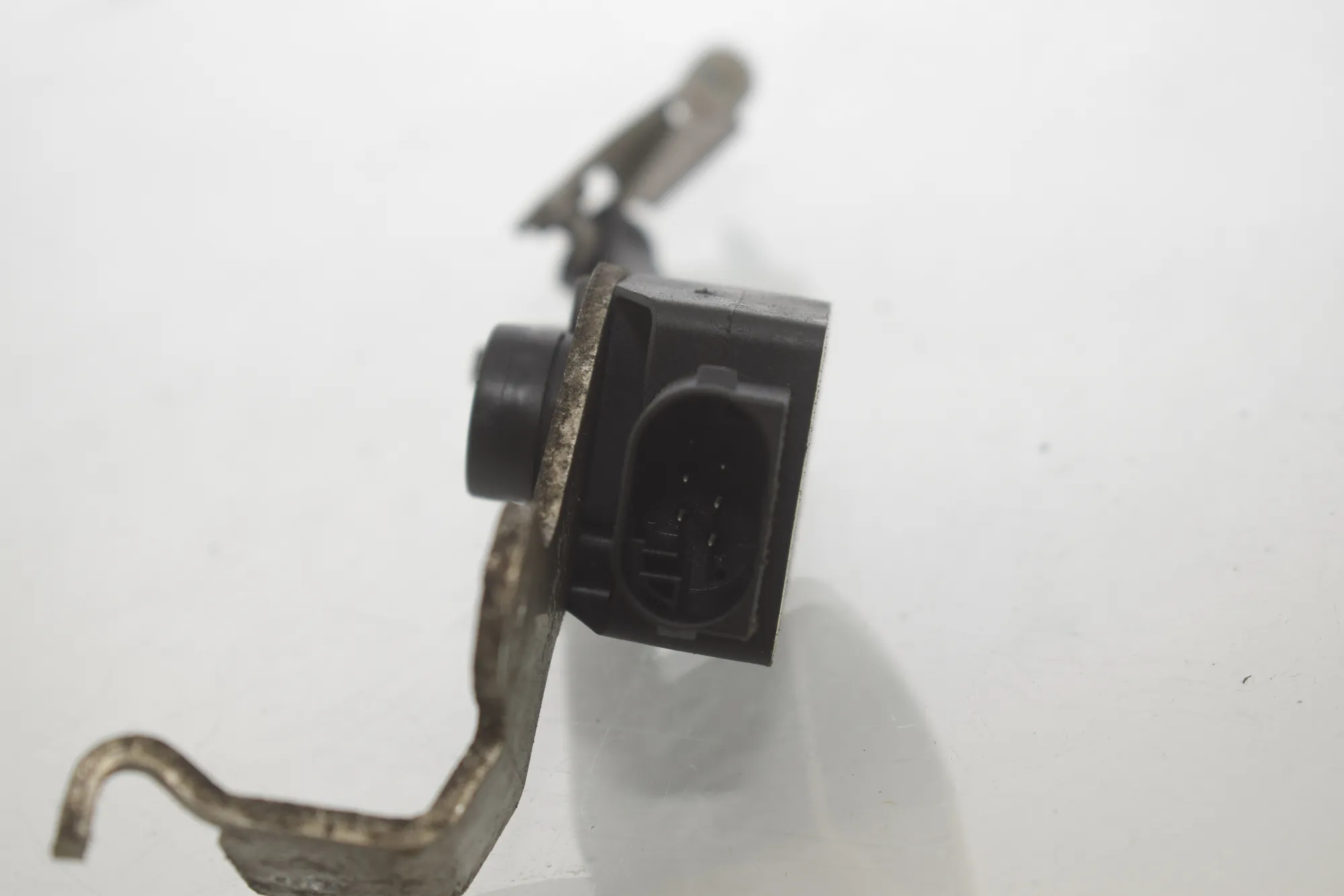 Front Left Height Level Sensor – OEM 6870000 · BMW 5 (G30) (2016 - -) 540 i 2017 – 4