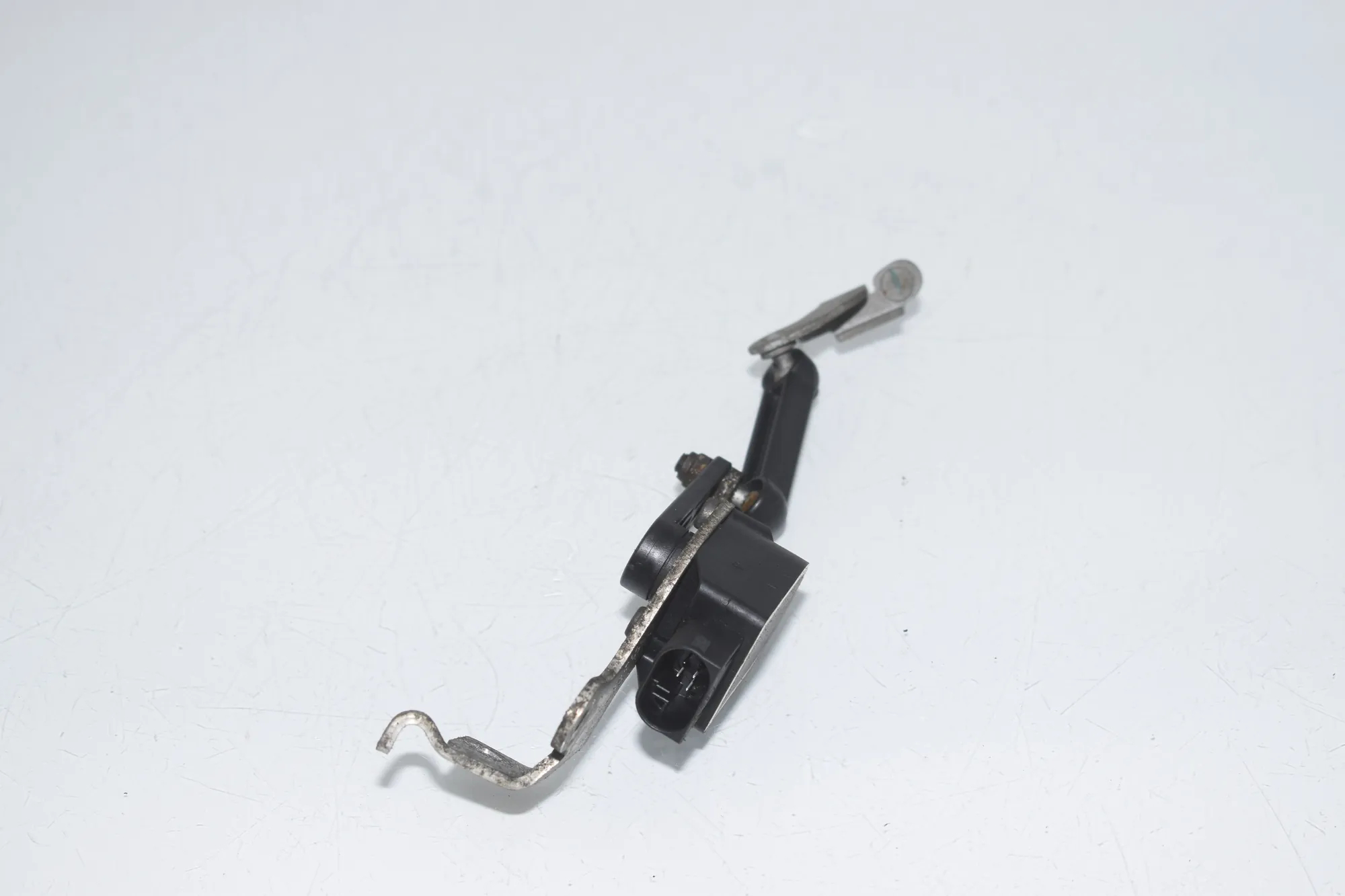 Front Left Height Level Sensor – OEM 6870000 · BMW 5 (G30) (2016 - -) 540 i 2017 – 3