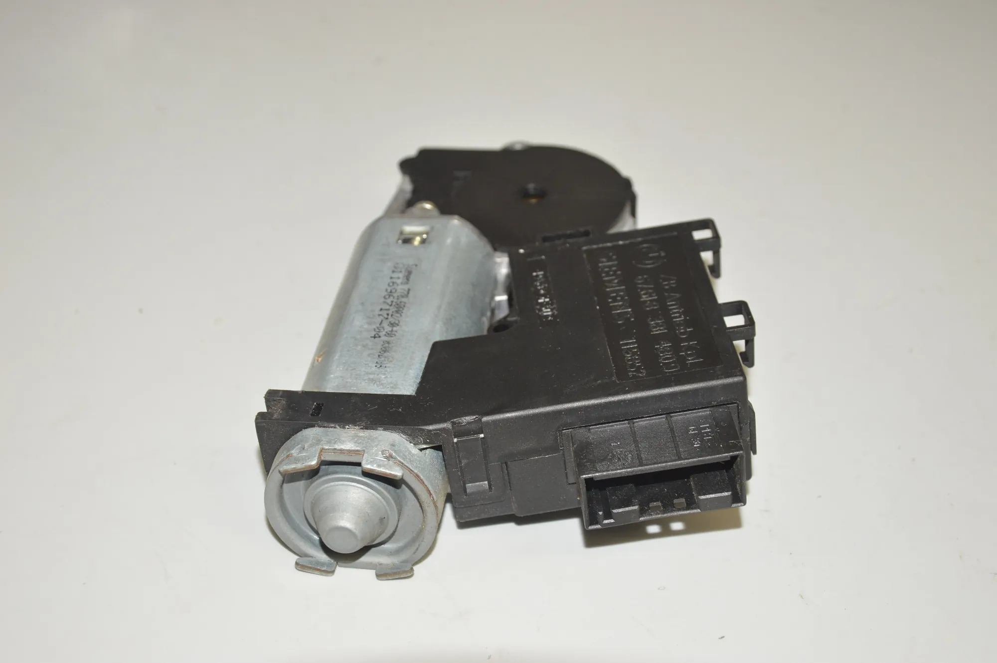 Sunroof Control Module – OEM 8381480 · BMW 5 (E39) BMW 5 (E39) 2002 – 5