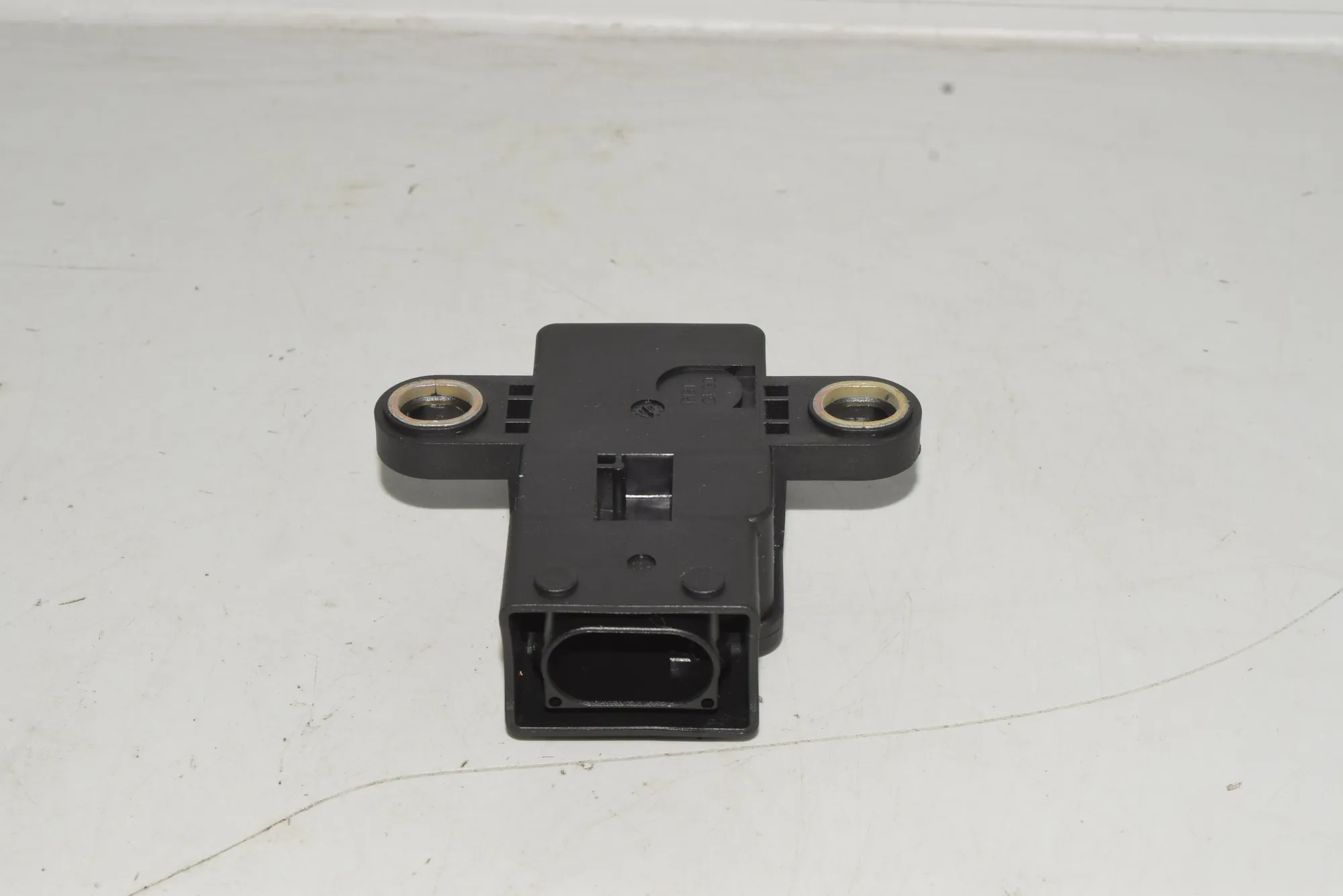 Acceleration Sensor – OEM 6753694 · BMW 5 (E39) 530 d 2001 – 4