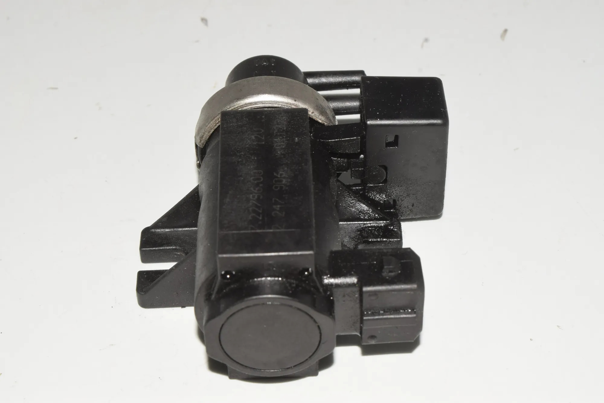 Solenoid Valve – OEM 2247906 · BMW 5 (E39) 530 d 2001 – 4
