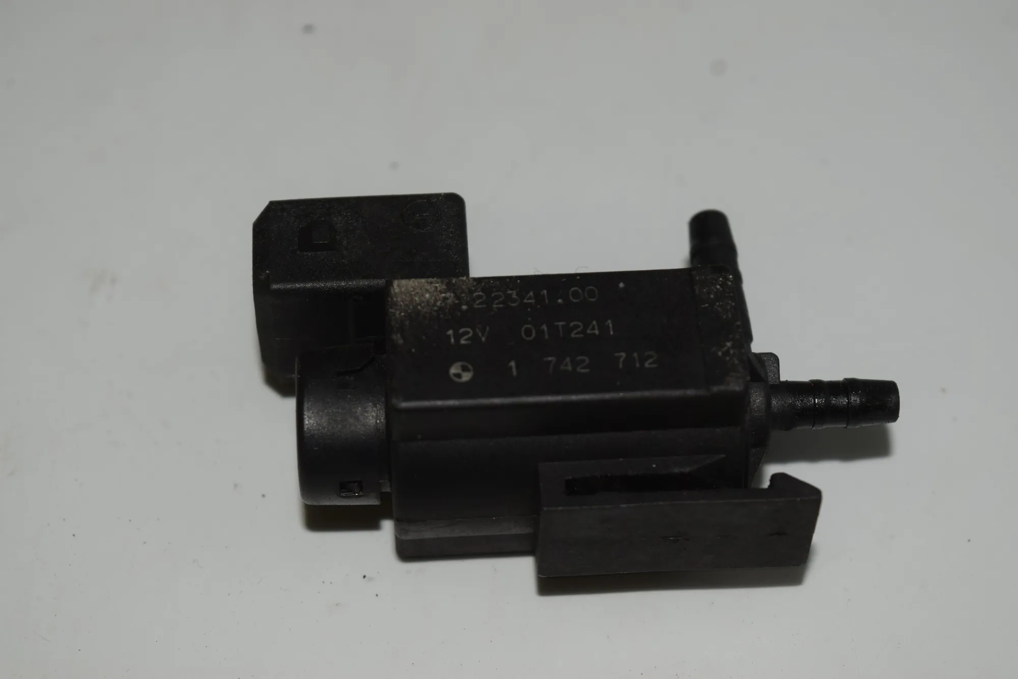 Solenoid Valve – OEM 1742712 · BMW 5 (E39) 530 d 2001 – 5
