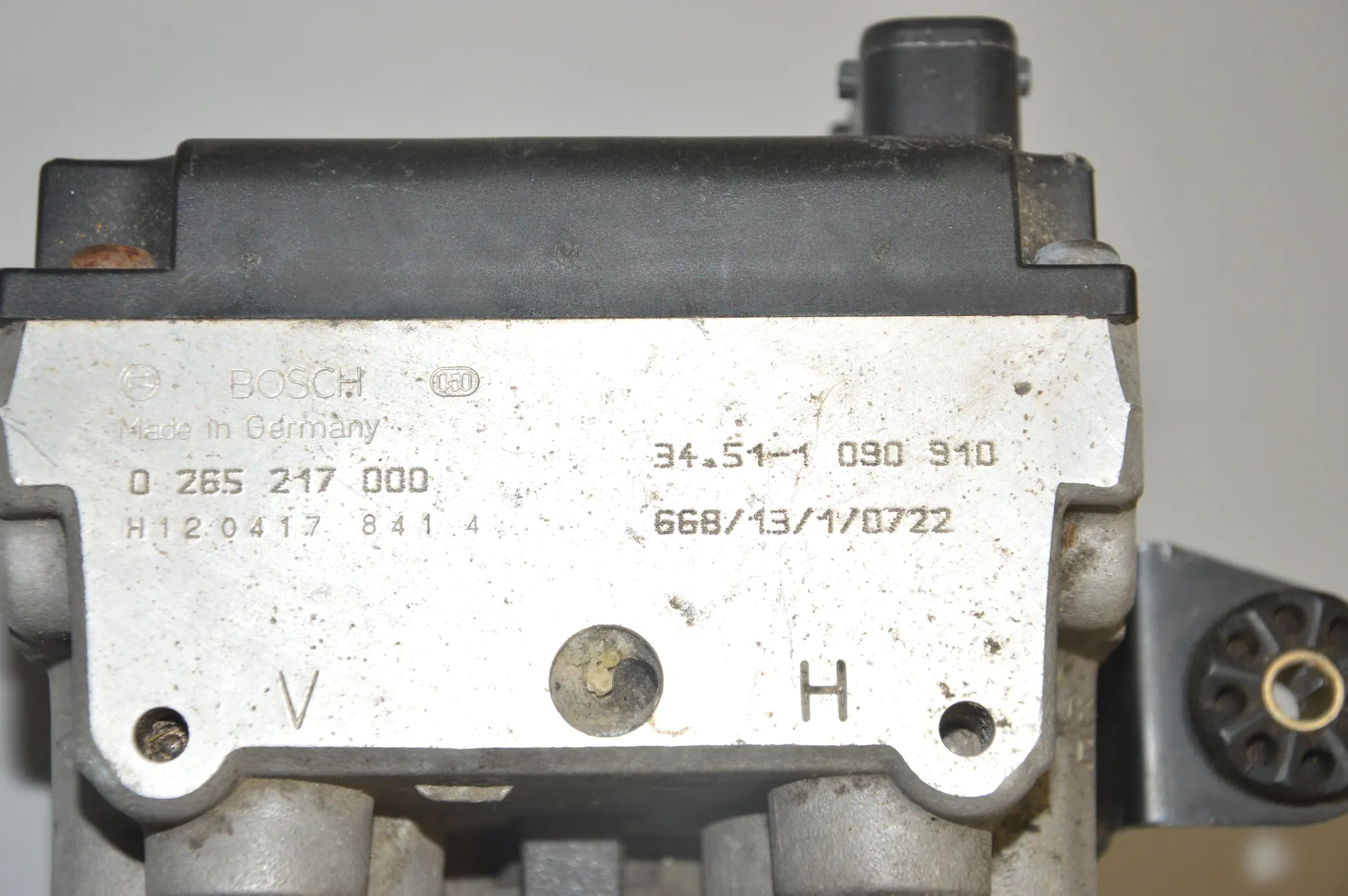 ABS Pump – OEM 1090910 · BMW 5 (E39) BMW 5 (E39) 523 i 2000 – 5