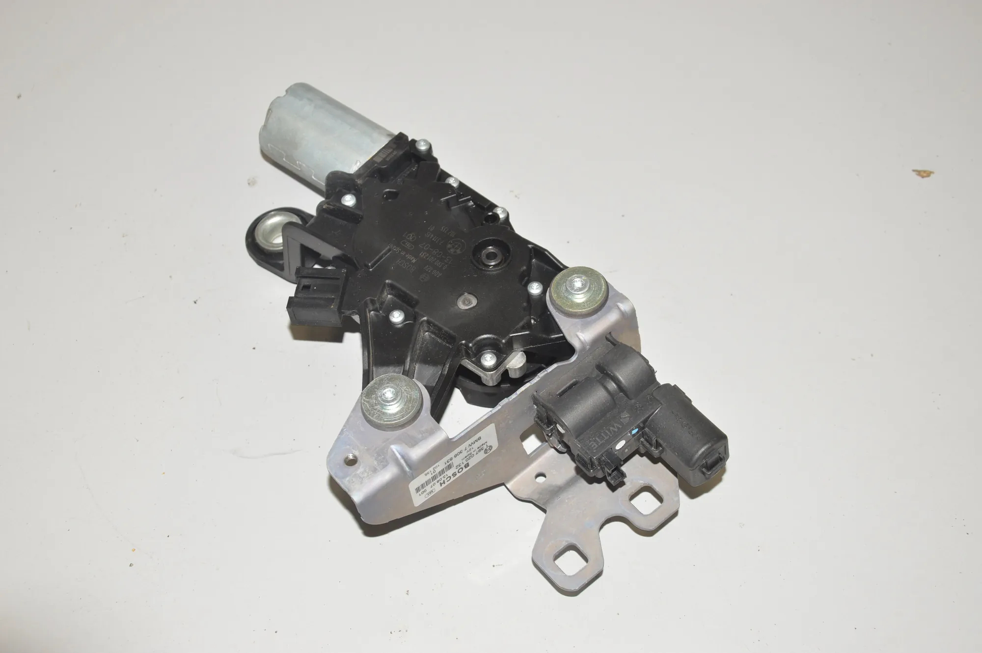 Tailgate Window Wiper Motor – OEM 7311415 · BMW 3 Touring (F31) BMW 3 Touring (F31) 2013 – 6