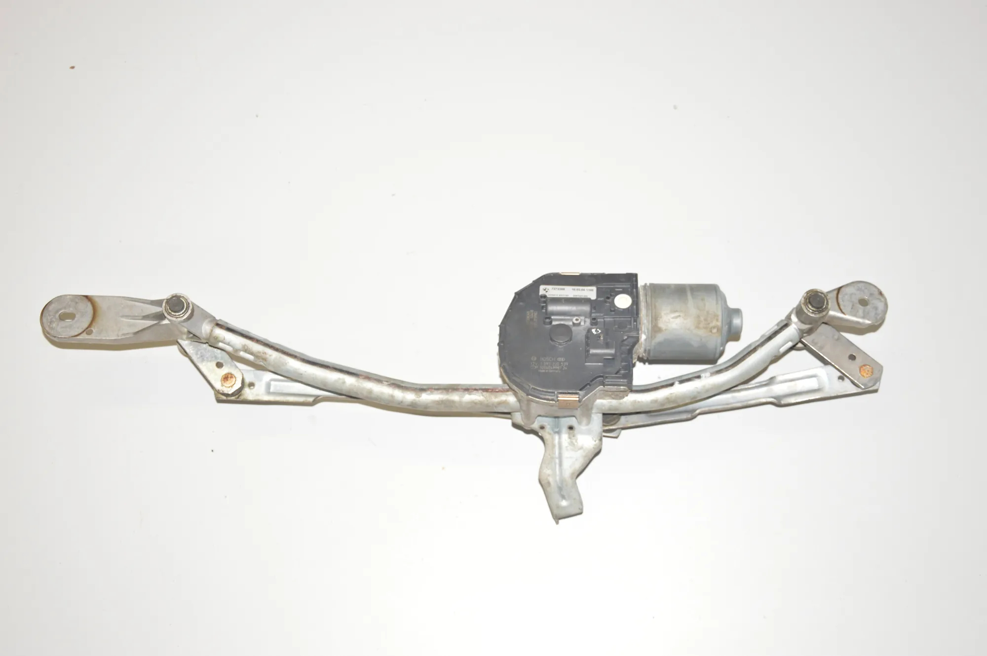 Front Windshield Wiper Mechanism – OEM 7272452 · BMW 5 Touring (F11) BMW 5 Touring (F11) 2010