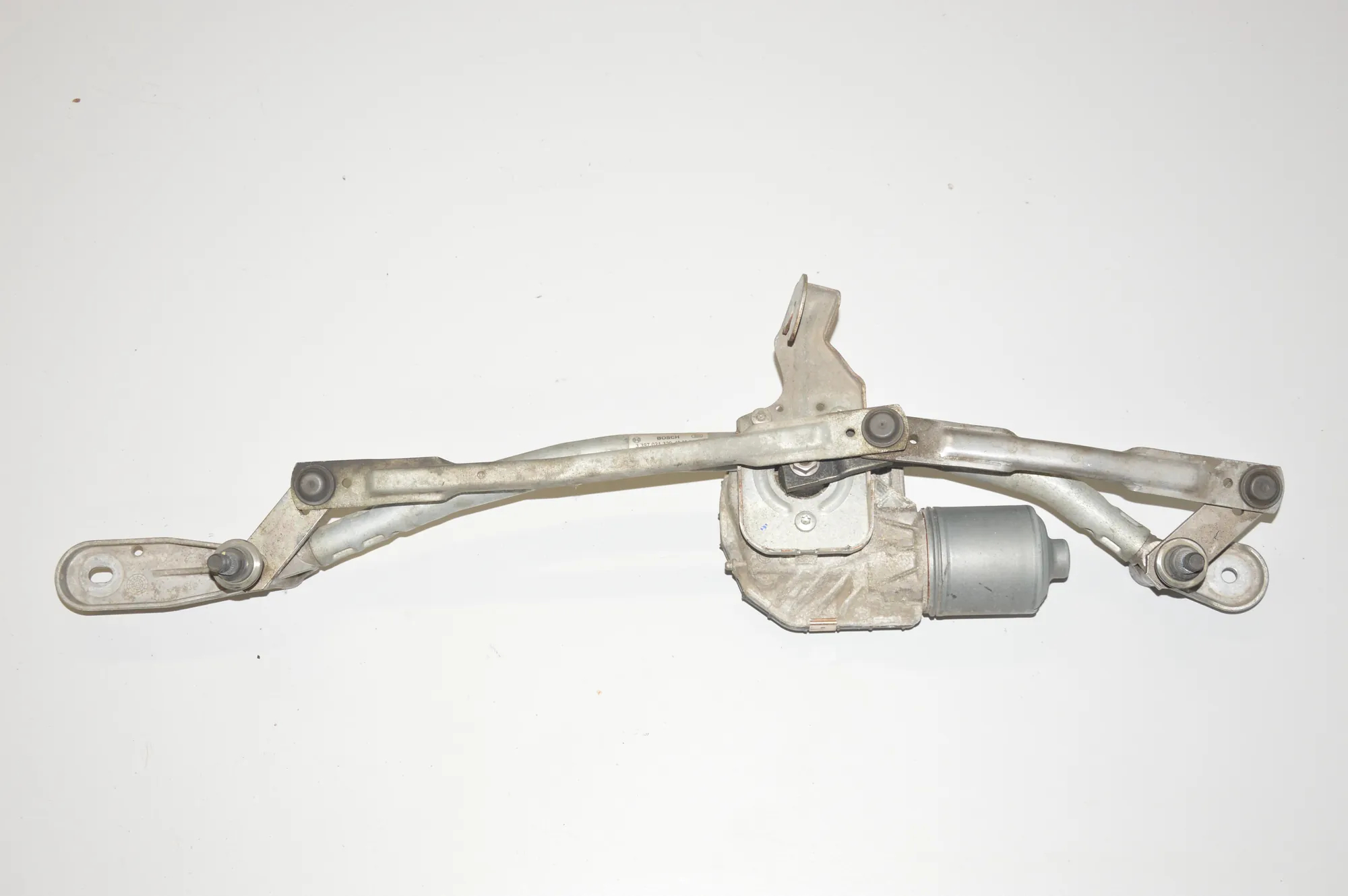 Front Windshield Wiper Mechanism – OEM 7272452 · BMW 5 Touring (F11) BMW 5 Touring (F11) 2010 – 5