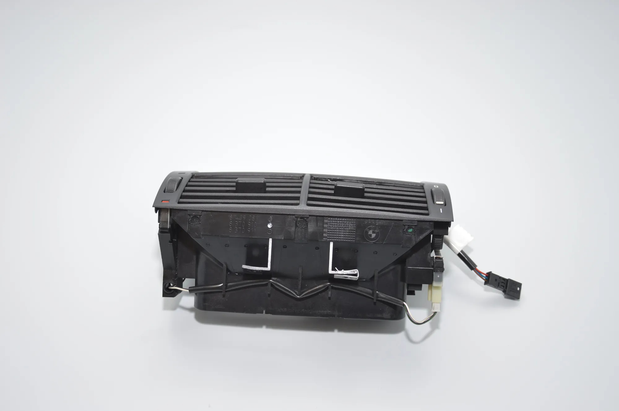 Dashboard Air Vents – OEM 8370910 · BMW X5 (E53) 3.0 i 2003 – 2