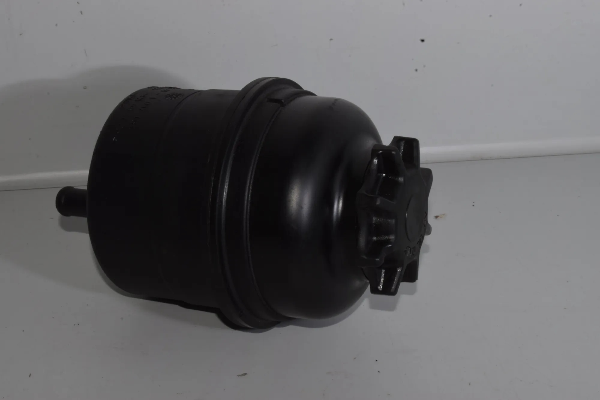 Power Steering Pump Tank – OEM 1097164 · BMW X5 (E53) 3.0 i 2003