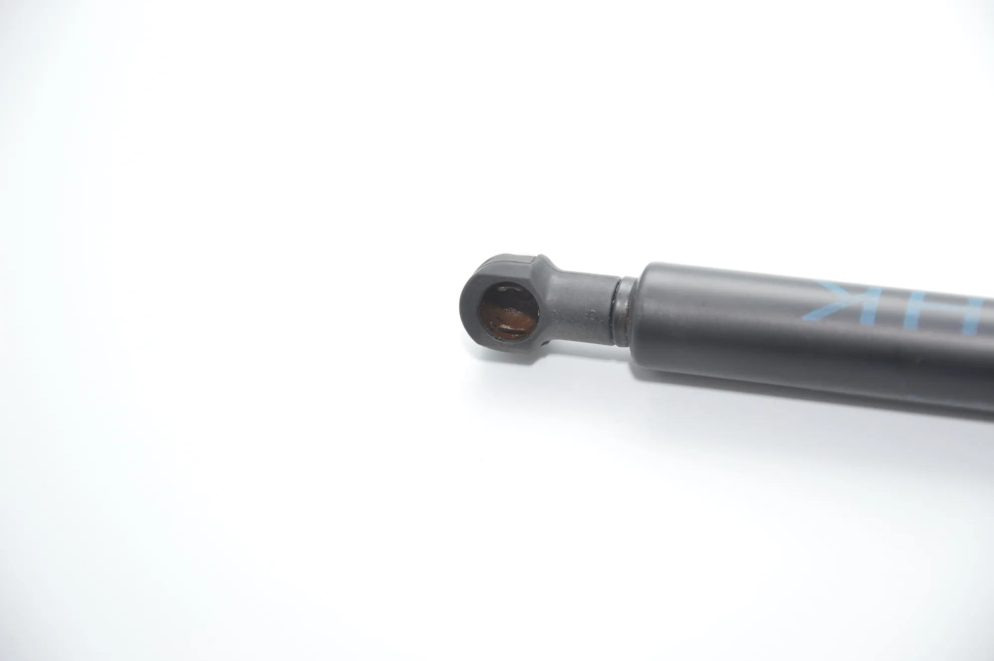 Right Side Tailgate Gas Strut – OEM 8402405 · BMW X5 (E53) 3.0 i 2003 – 3