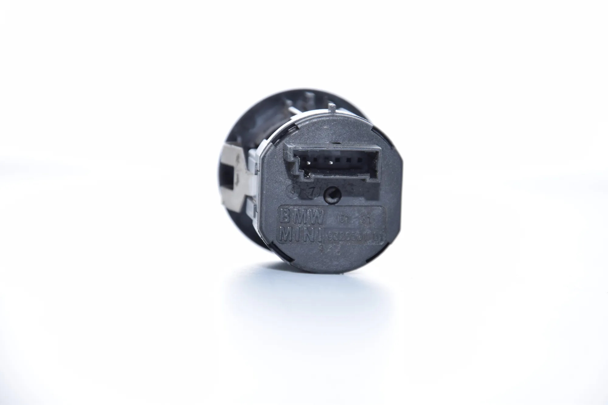 Other Control Units – OEM 9326501 · BMW 7 (G11, G12) BMW 7 (G11, G12) 730 d, Ld xDrive 2016 – 4