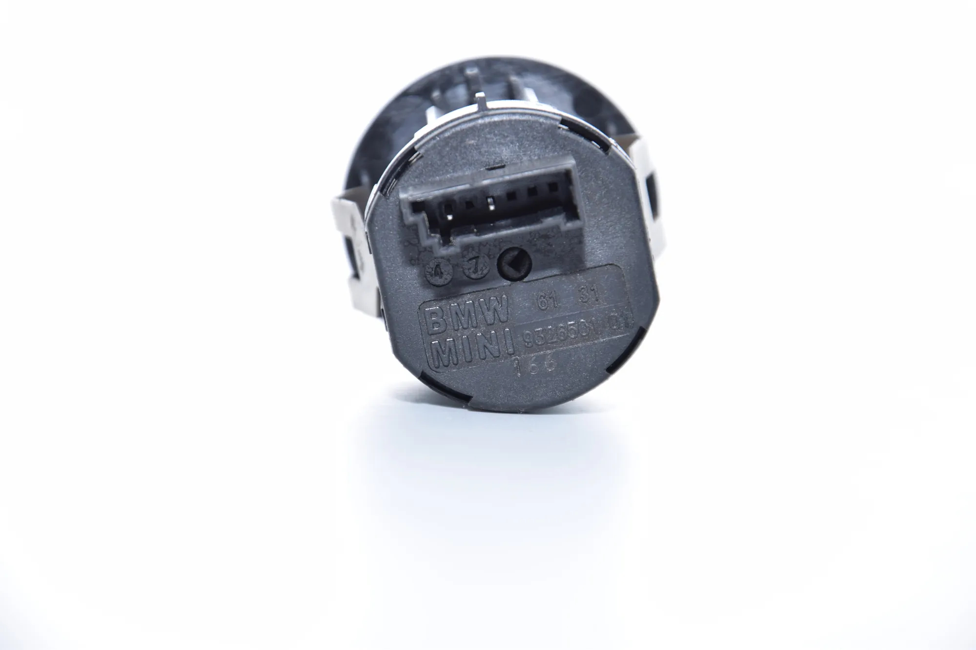 Other Control Units – OEM 9326501 · BMW 7 (G11, G12) BMW 7 (G11, G12) 730 d, Ld xDrive 2016 – 5