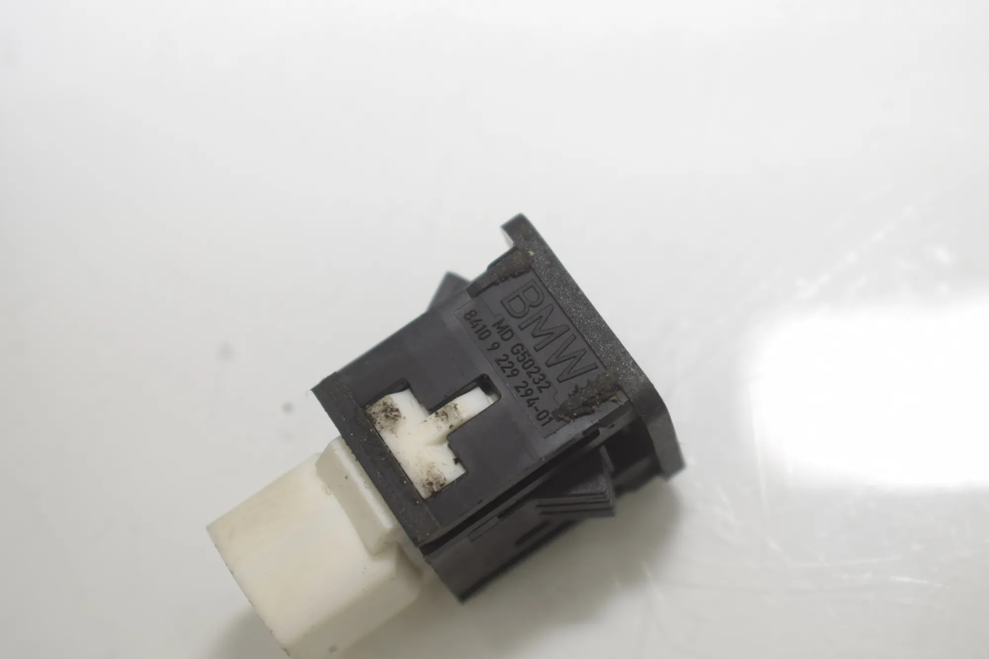 Switches – OEM 9327029 · BMW 5 (G30) (2016 - -) 540 i 2017 – 11