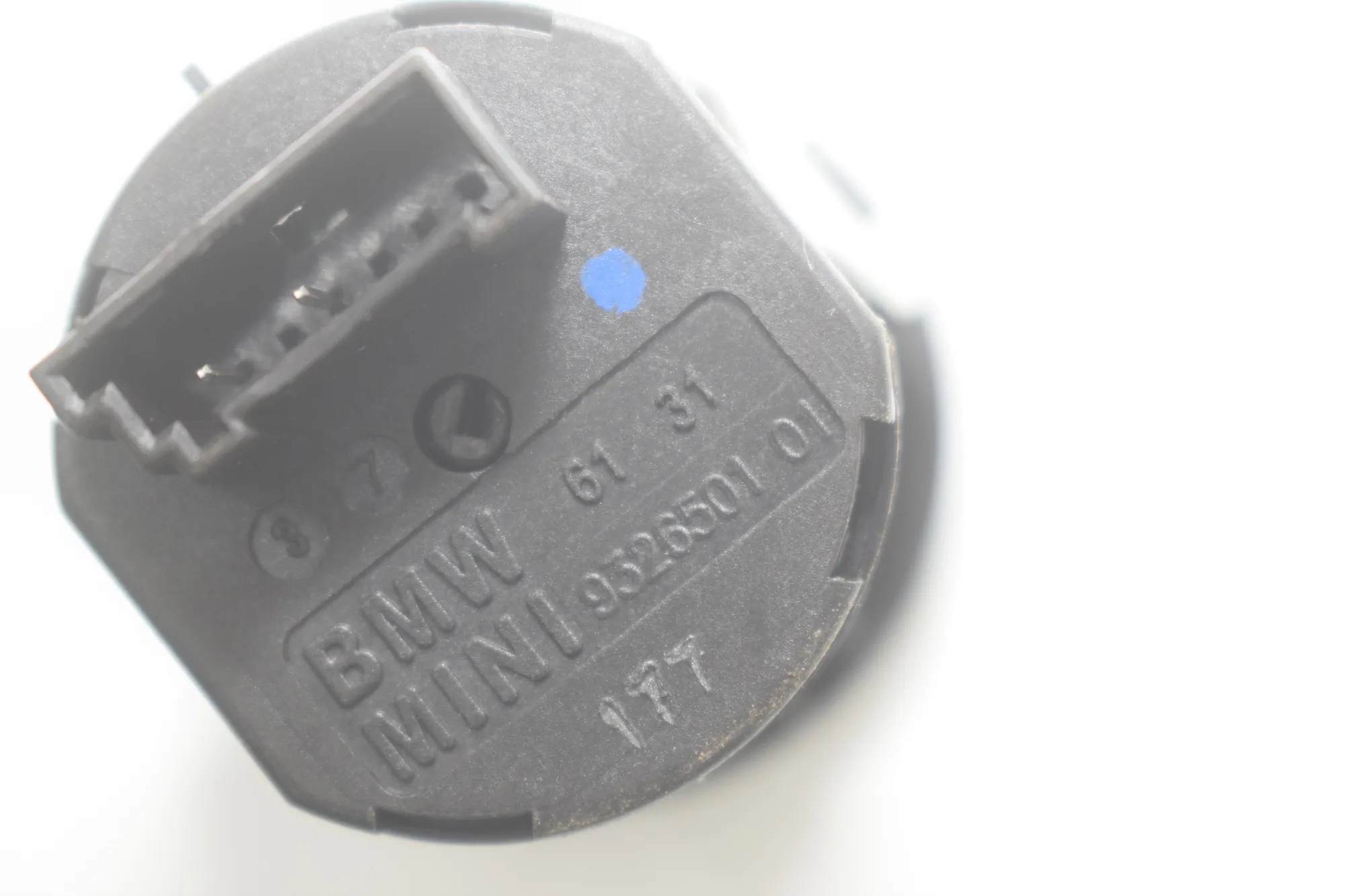 Switches – OEM 9327029 · BMW 5 (G30) (2016 - -) 540 i 2017 – 9