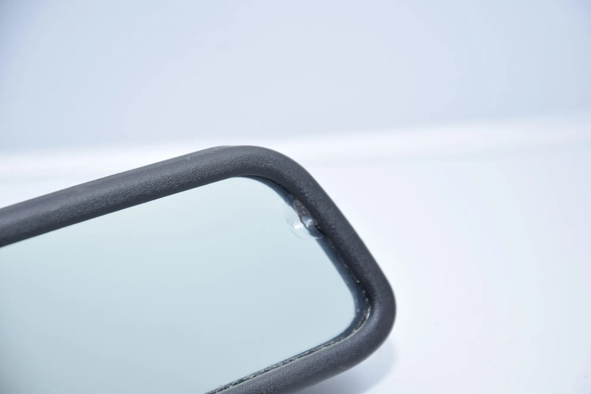 Interior Rear View Mirror – OEM 8131737 · BMW 5 (E39) BMW 5 (E39) 2001 – 5
