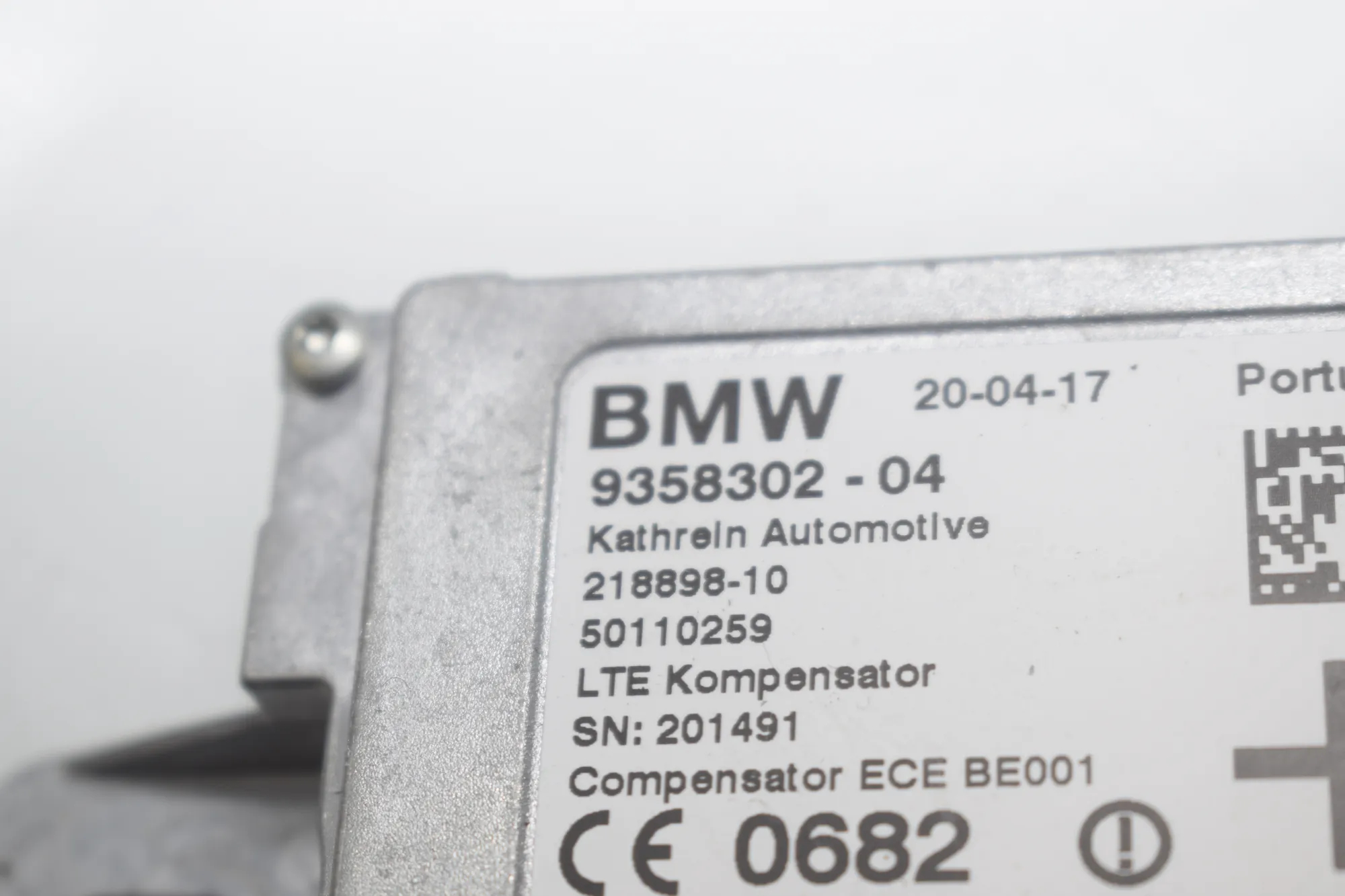 Antenna Amplifier – OEM 9384055 · BMW 5 (G30) (2016 - -) 540 i 2017 – 7
