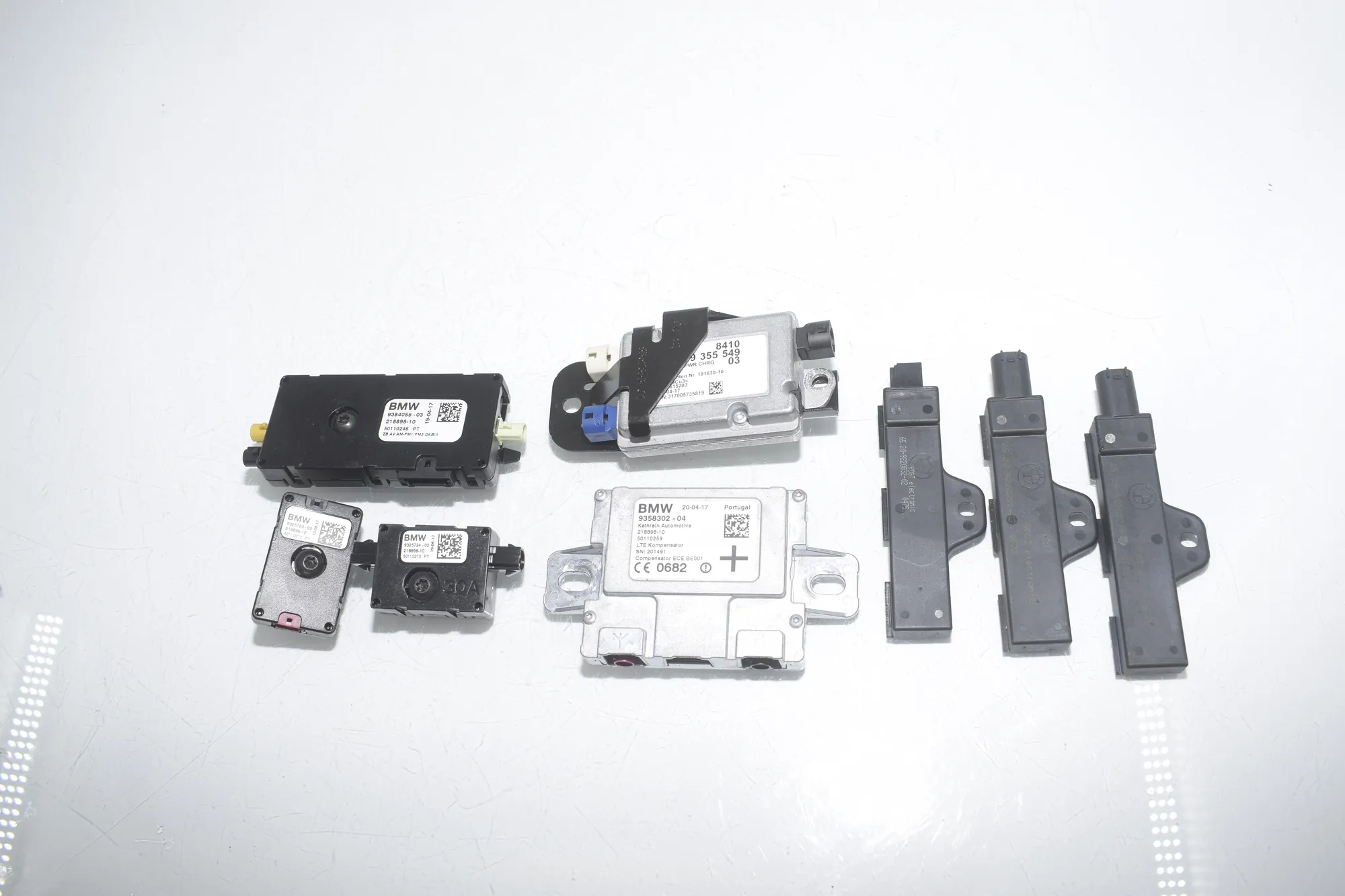 Antenna Amplifier – OEM 9384055 · BMW 5 (G30) (2016 - -) 540 i 2017