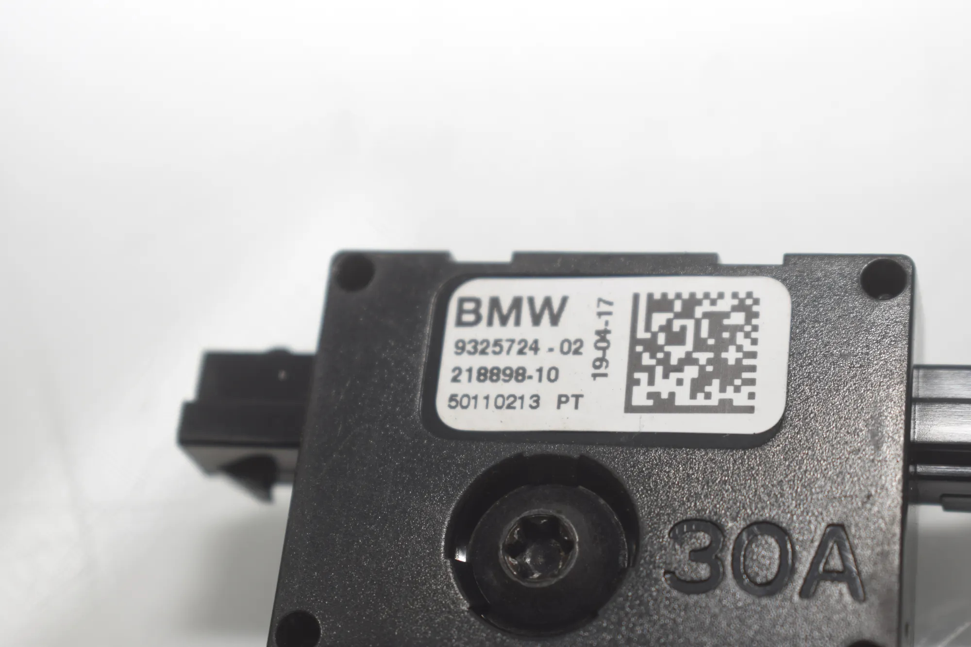 Antenna Amplifier – OEM 9384055 · BMW 5 (G30) (2016 - -) 540 i 2017 – 6