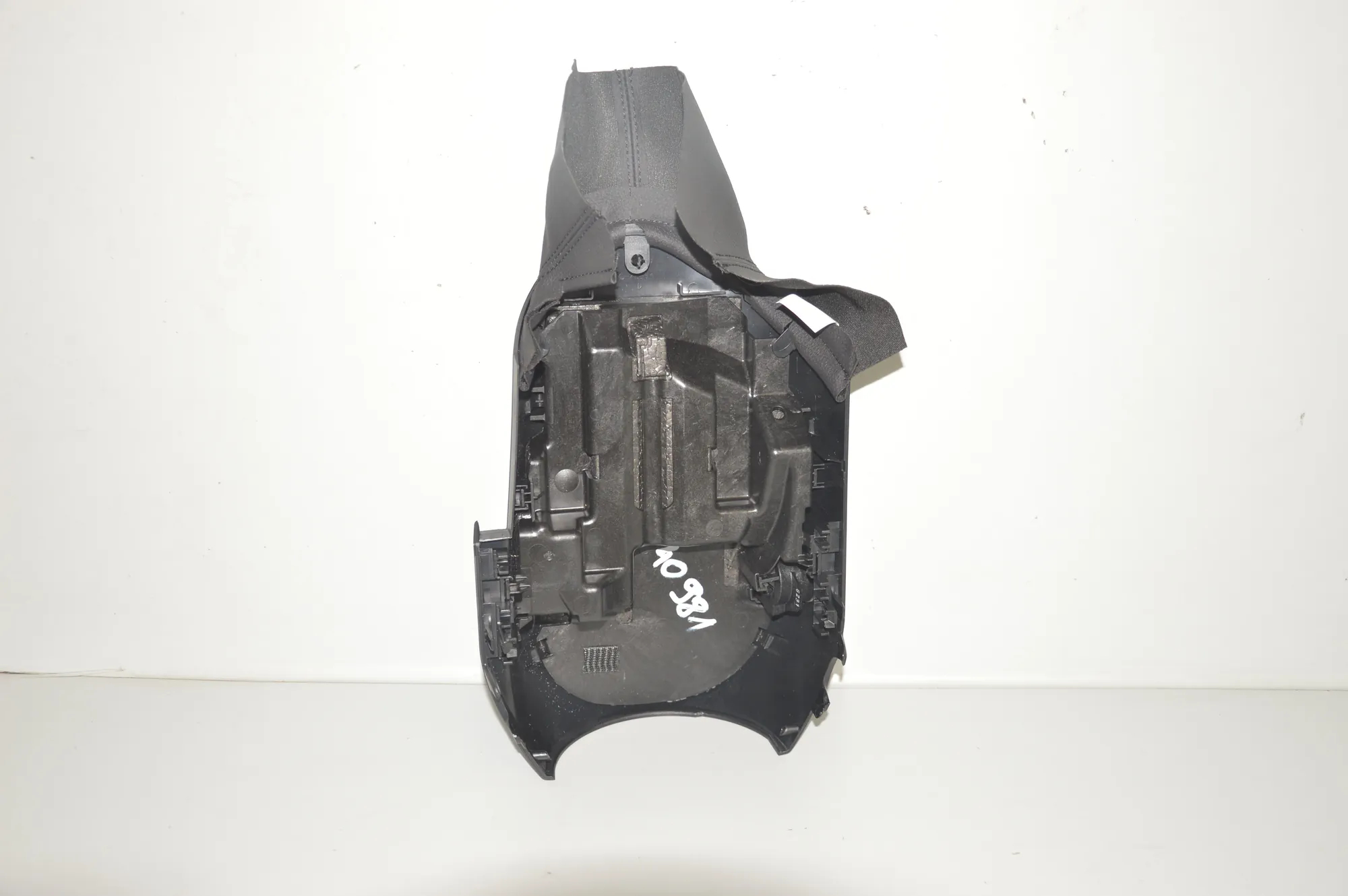 Steering Mechanism Trim – OEM 9219550 · BMW 3 (F30, F80) BMW 3 (F30, F80) 2016 – 4