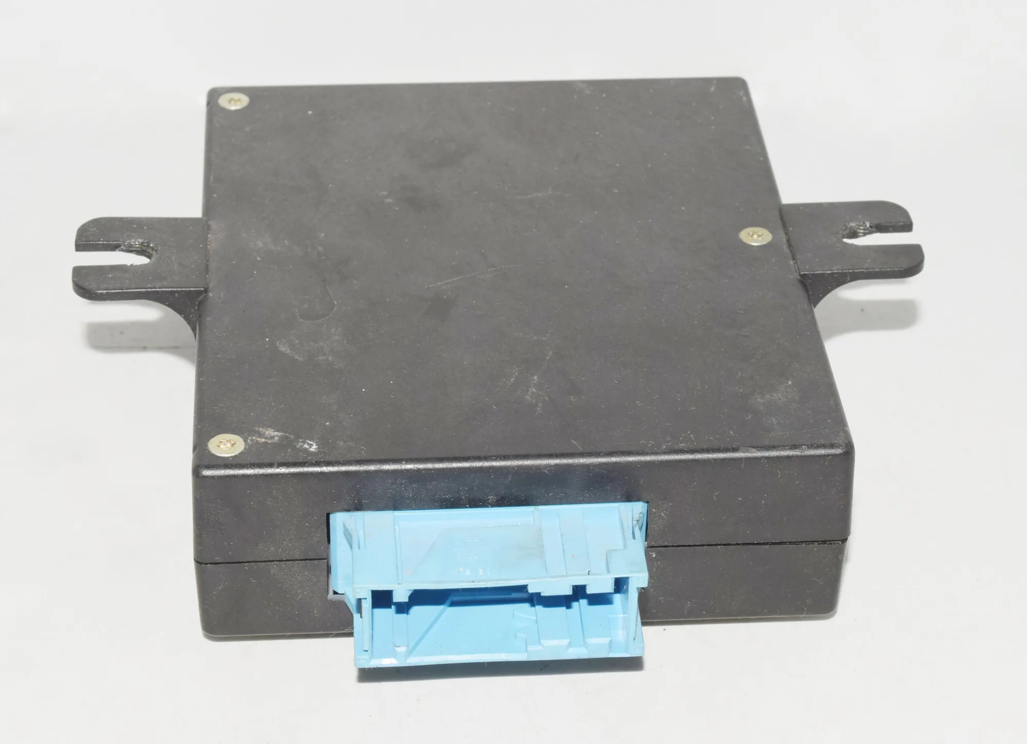 Other Control Units – OEM 6903886 · BMW 5 Touring (E39) BMW 5 Touring (E39) 2000 – 3