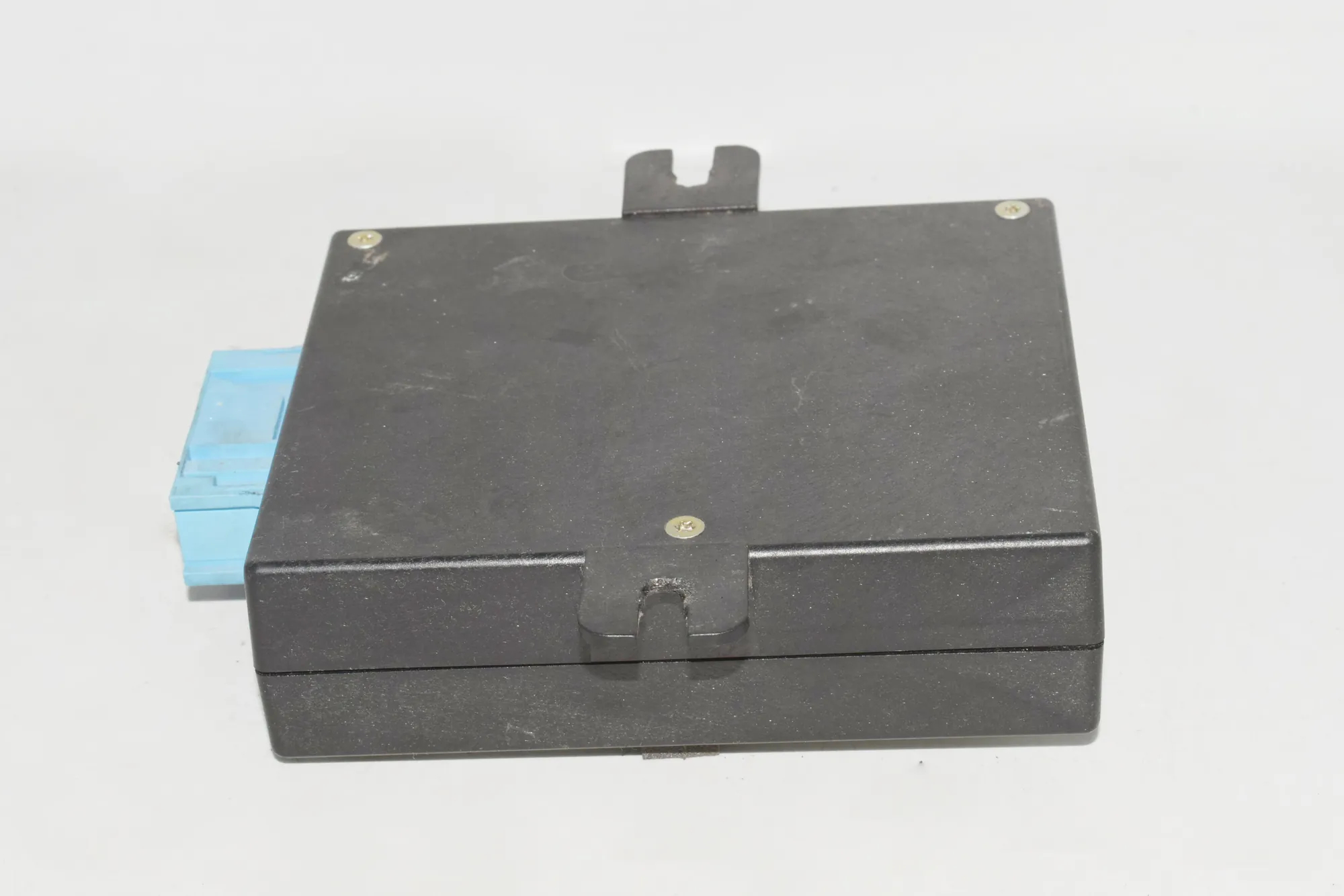 Other Control Units – OEM 6903886 · BMW 5 Touring (E39) BMW 5 Touring (E39) 2000 – 2