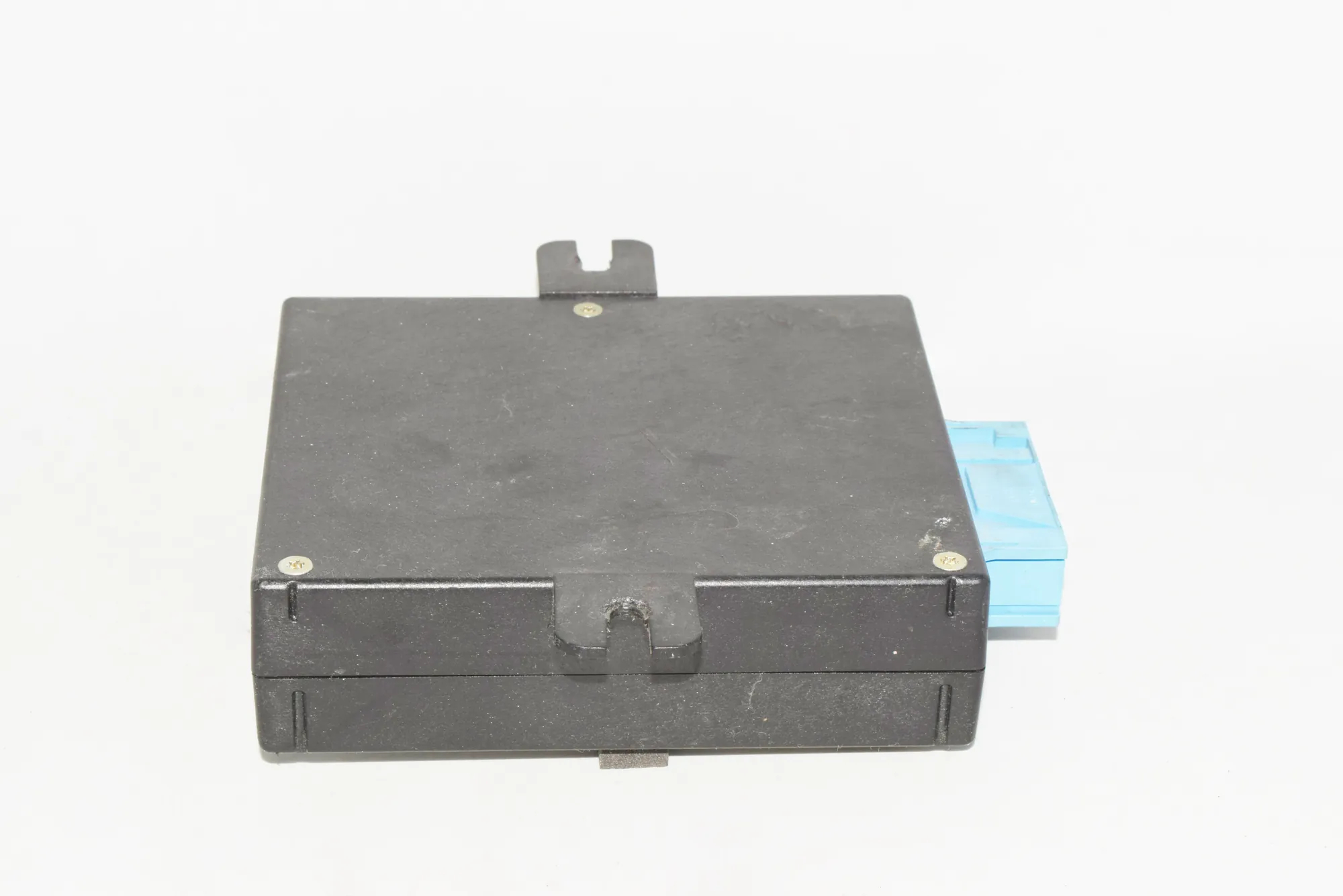 Other Control Units – OEM 6903886 · BMW 5 Touring (E39) BMW 5 Touring (E39) 2000