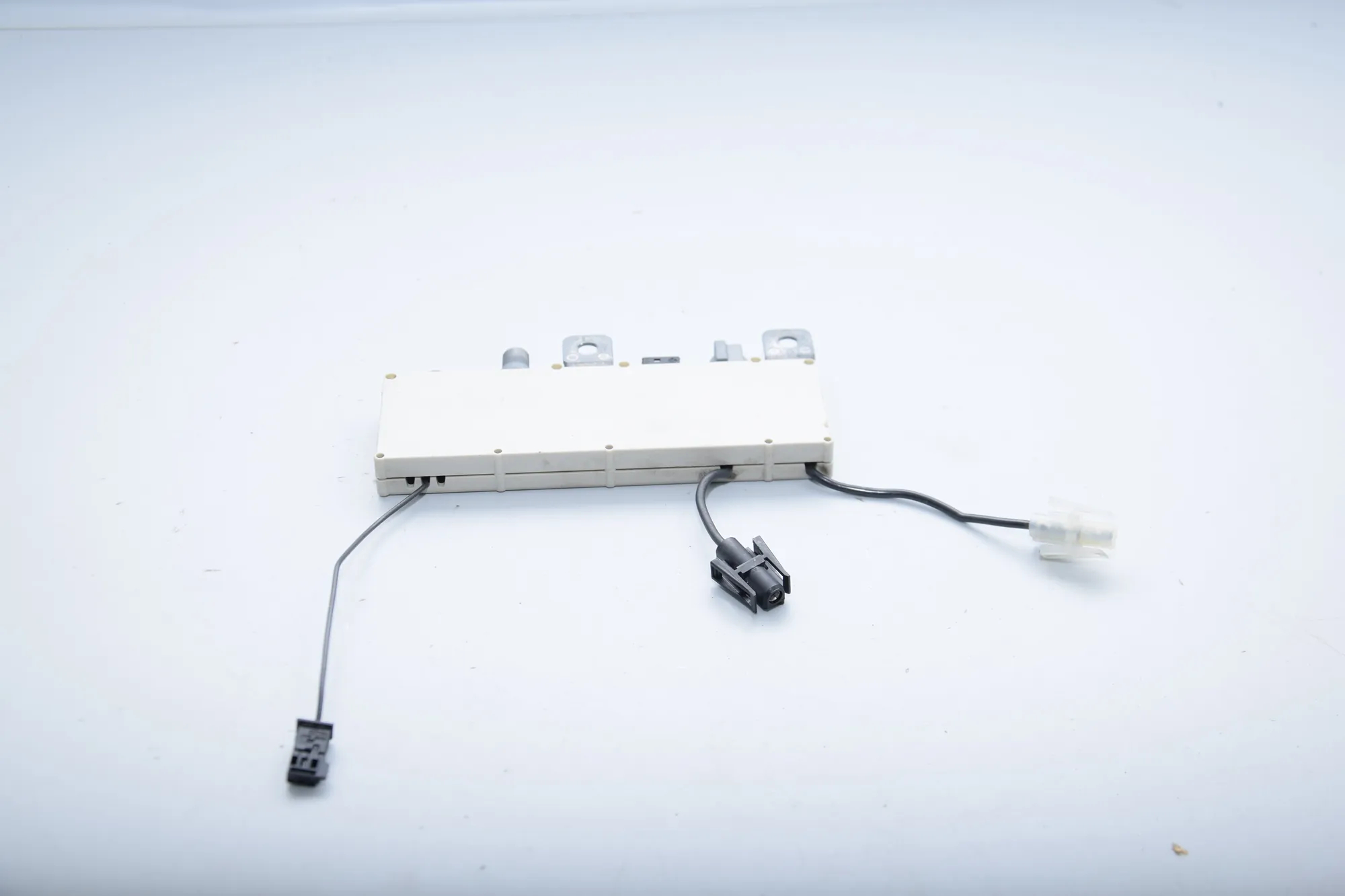 Antenna – OEM 8380685 · BMW 5 (E39) BMW 5 (E39) 2001 – 4