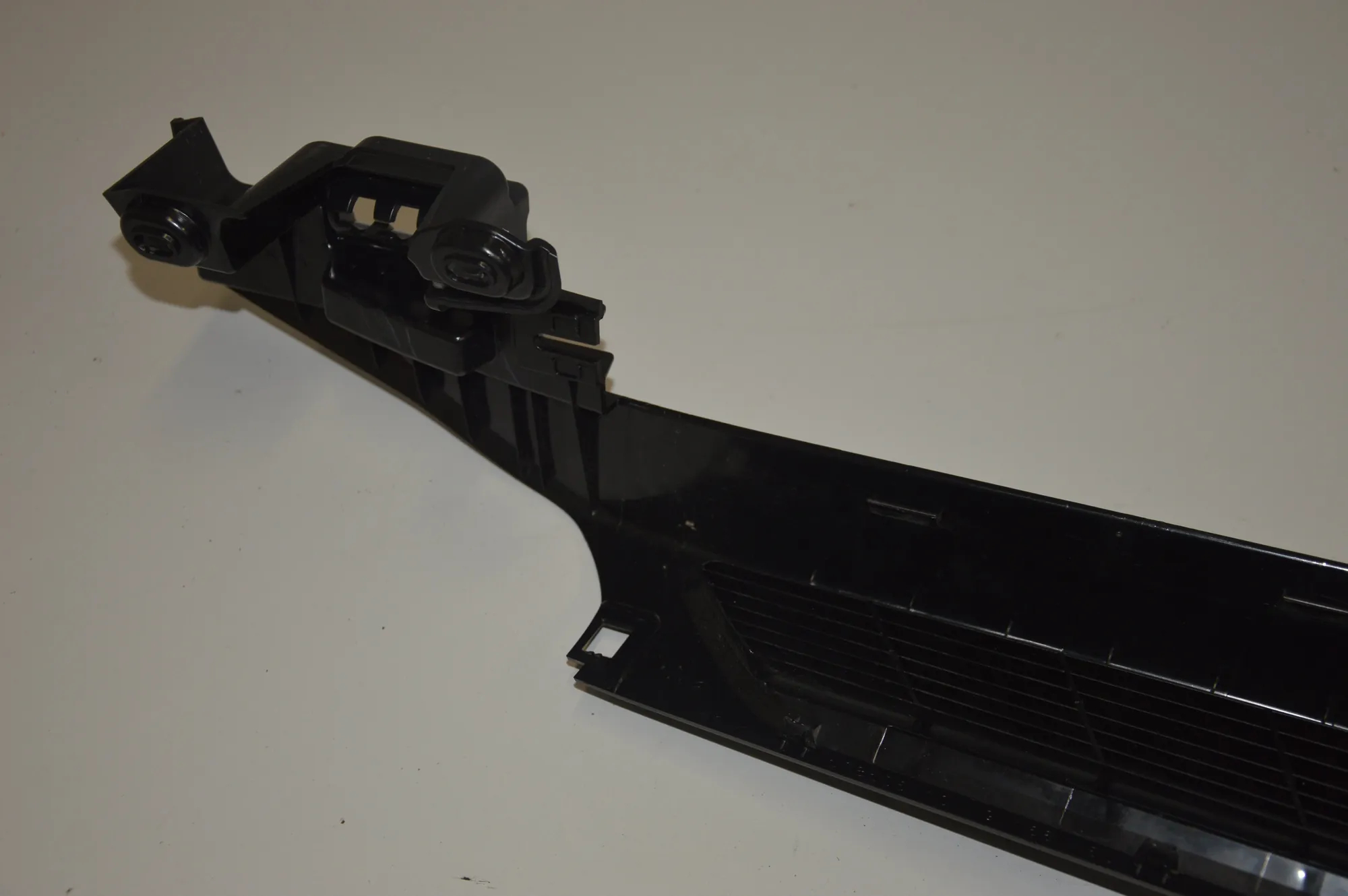 Other Trim Parts – OEM 9168483 · BMW 5 Touring (F11) BMW 5 Touring (F11) 2013 – 3