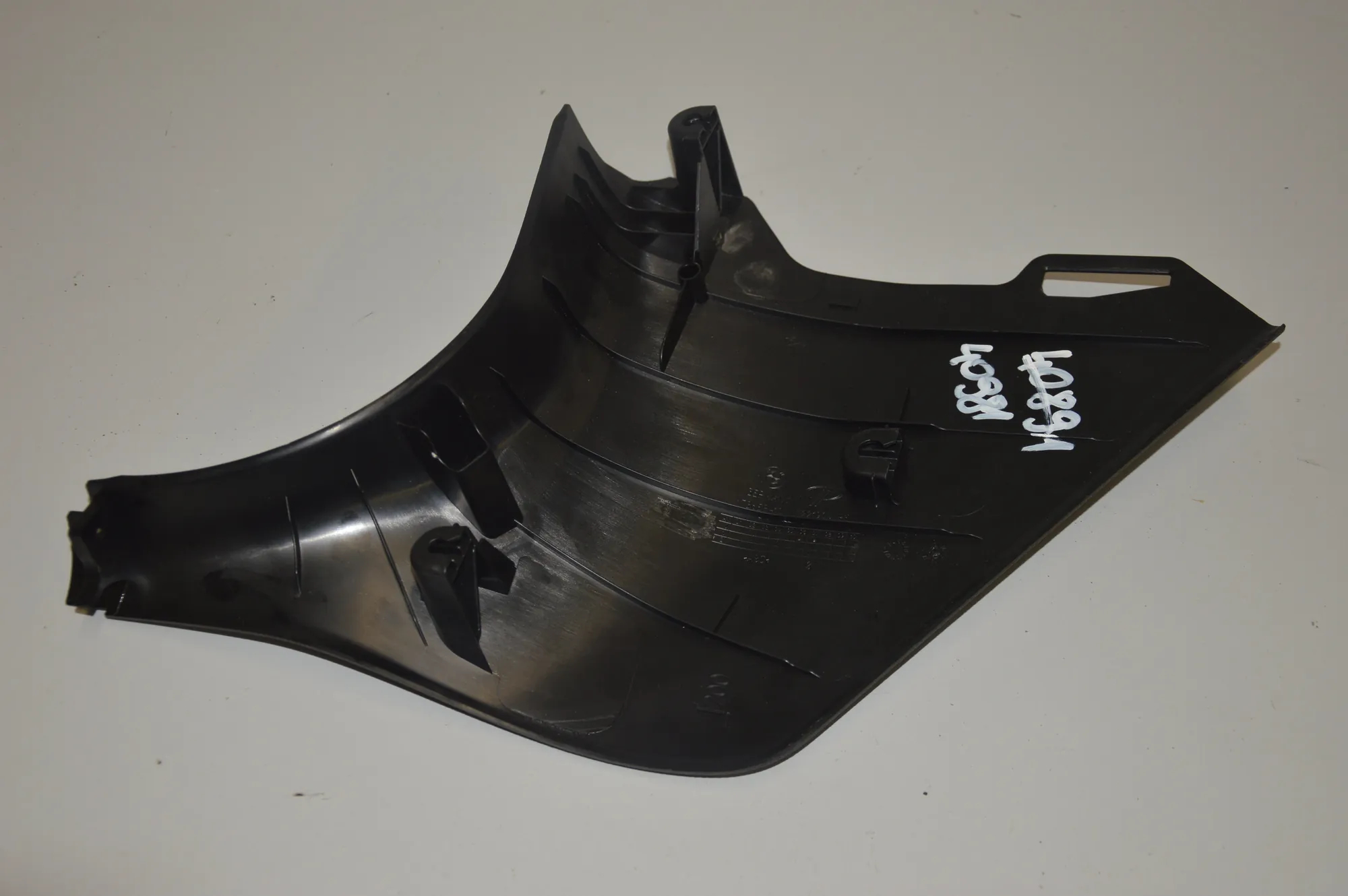 Other Trim Parts – OEM 7221904 · BMW 3 (F30, F80) BMW 3 (F30, F80) 320 d xDrive 2016