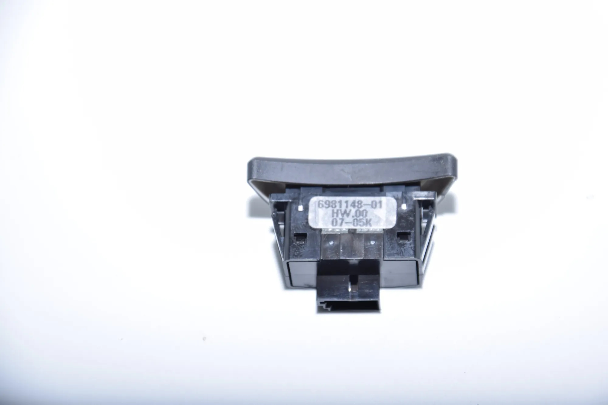 Switches – OEM 6981148 · BMW 5 (E60) BMW 5 (E60) 2005 – 3