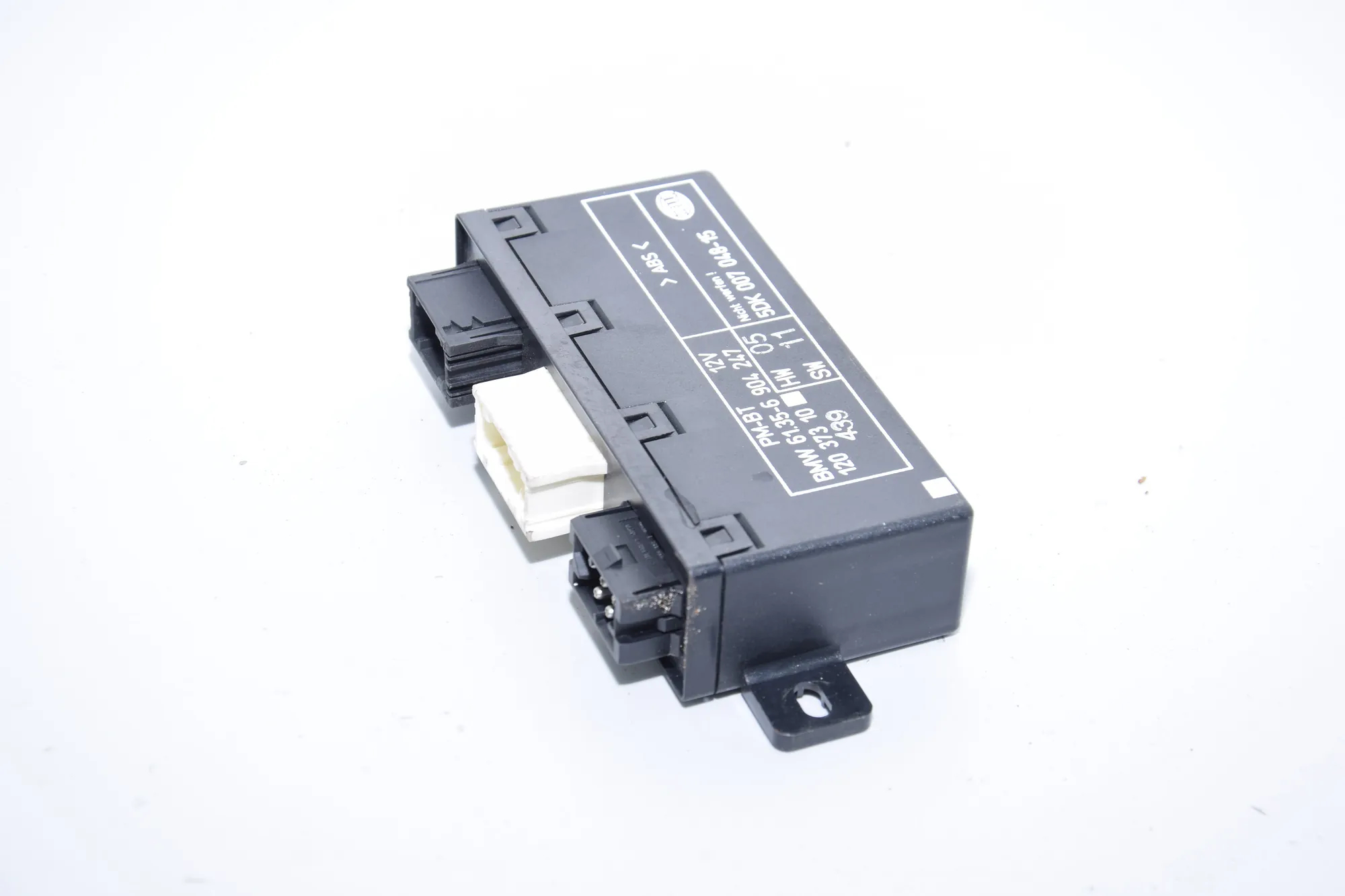 Front Left Door Control Unit – OEM 6904247 · BMW 5 (E39) BMW 5 (E39) 2001 – 4