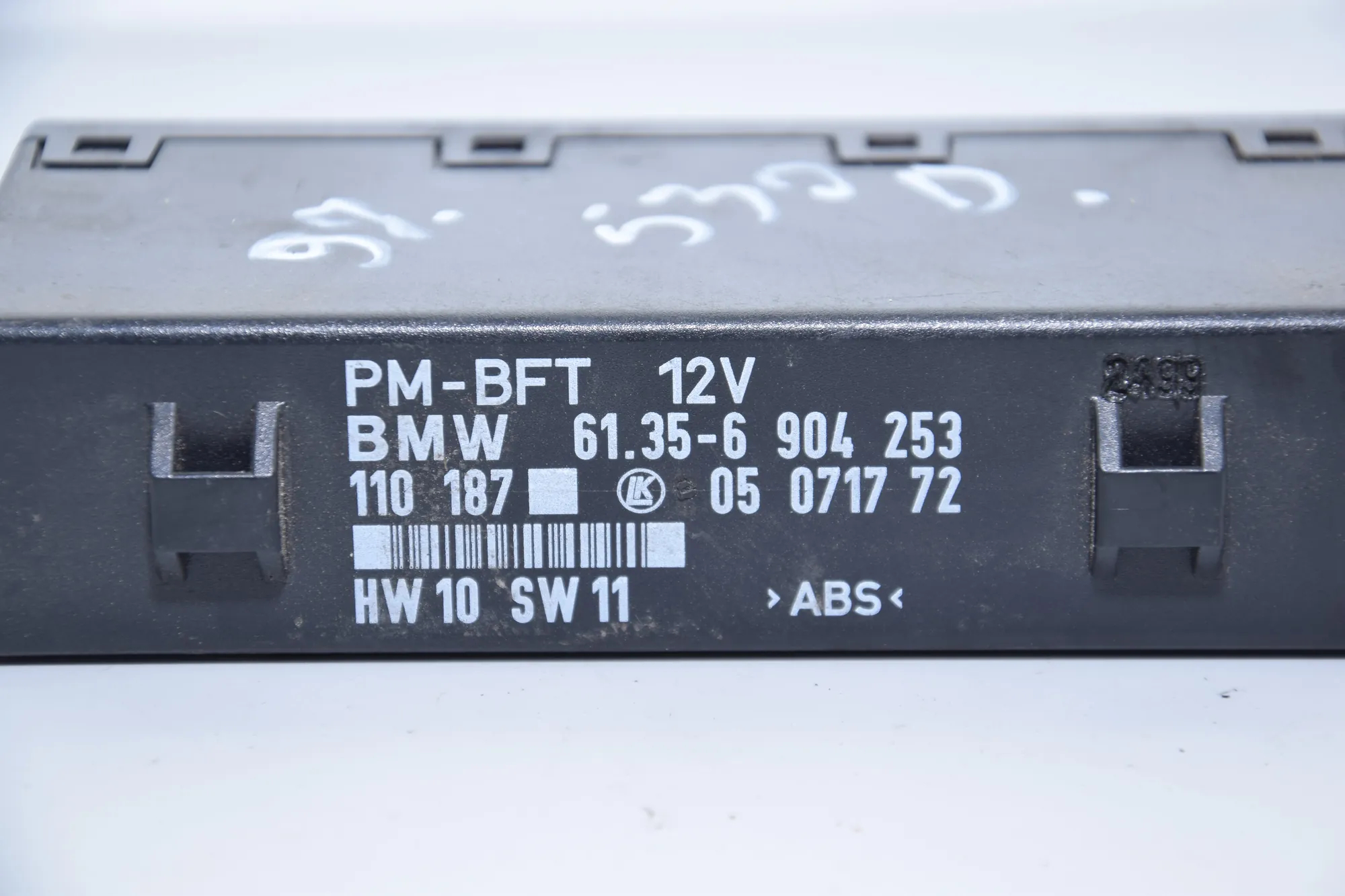 Front Left Door Control Unit – OEM 6904253 · BMW 5 (E39) BMW 5 (E39) 1997
